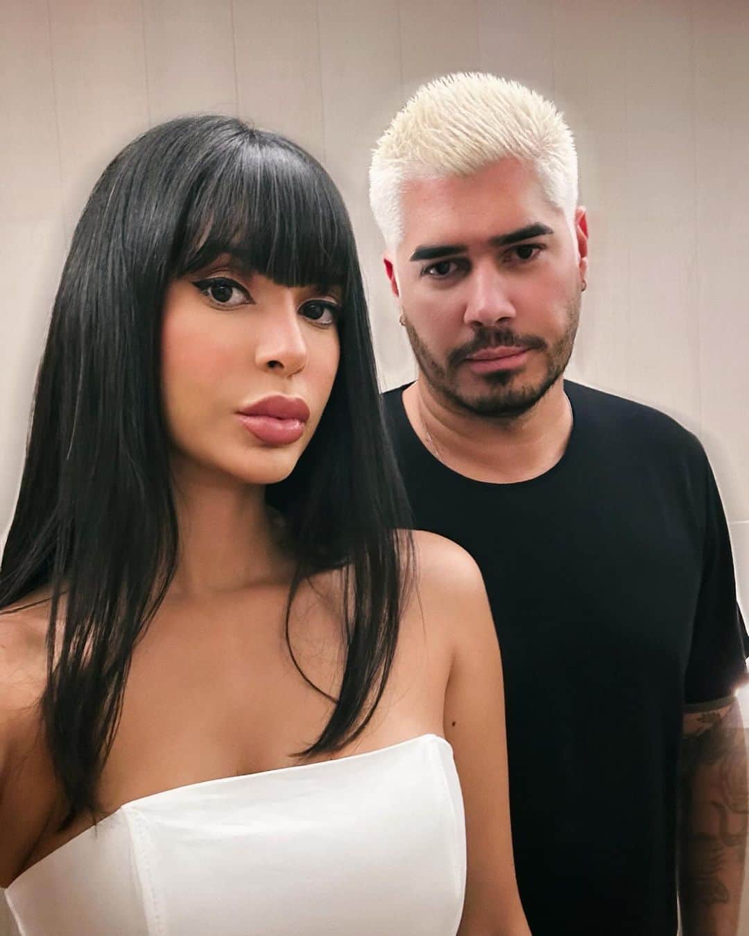 Gabriela Salesのインスタグラム：「Dump do fds de muito trabalho e amor no RJ e Salvador! Até rimou kkk. Tão bom fazer o que se ama com quem se ama 🤍🤍🤍! Vem muita coisa boa ai!」