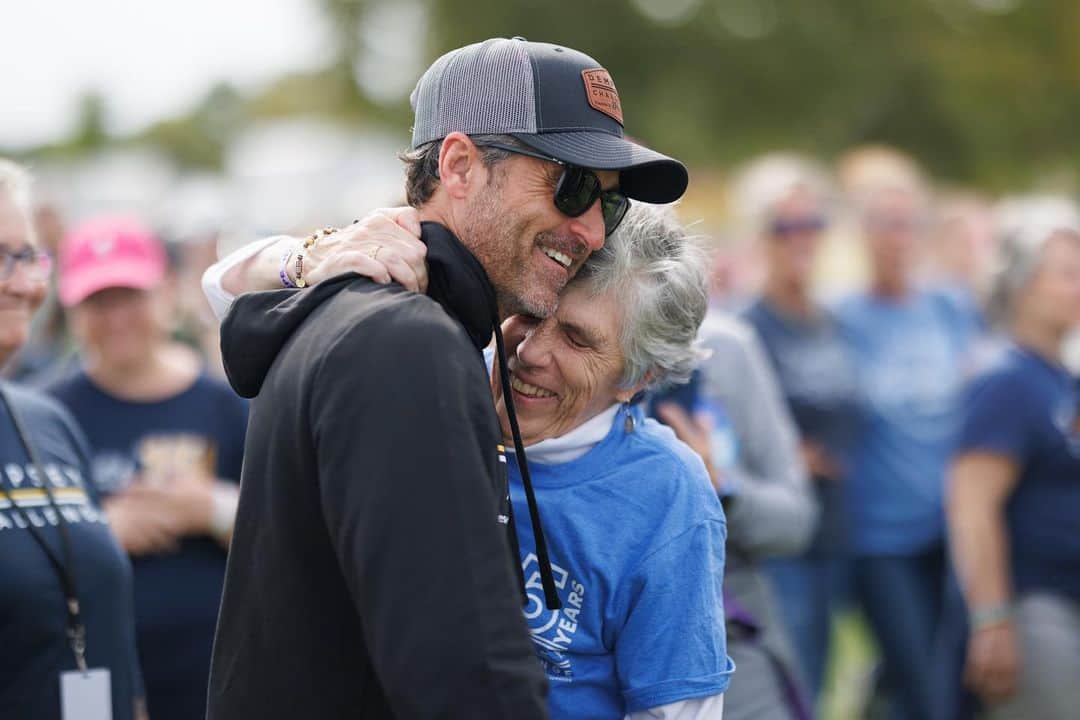 パトリック・デンプシーのインスタグラム：「Many thanks to all who attended the 2023 Dempsey Challenge, presented by Karyopharm Therapeutics.   I am overwhelmed with gratitude for the thousands of people who have been a part of the Dempsey Challenge community for the past 15 years.   Thanks to you and your continued  support, from all around the world, those impacted by cancer have access to no-cost support every step of their journey.   I am beyond grateful for you all.  Images: @will_zimm_   @dempsey_center  #dempseychallenge」