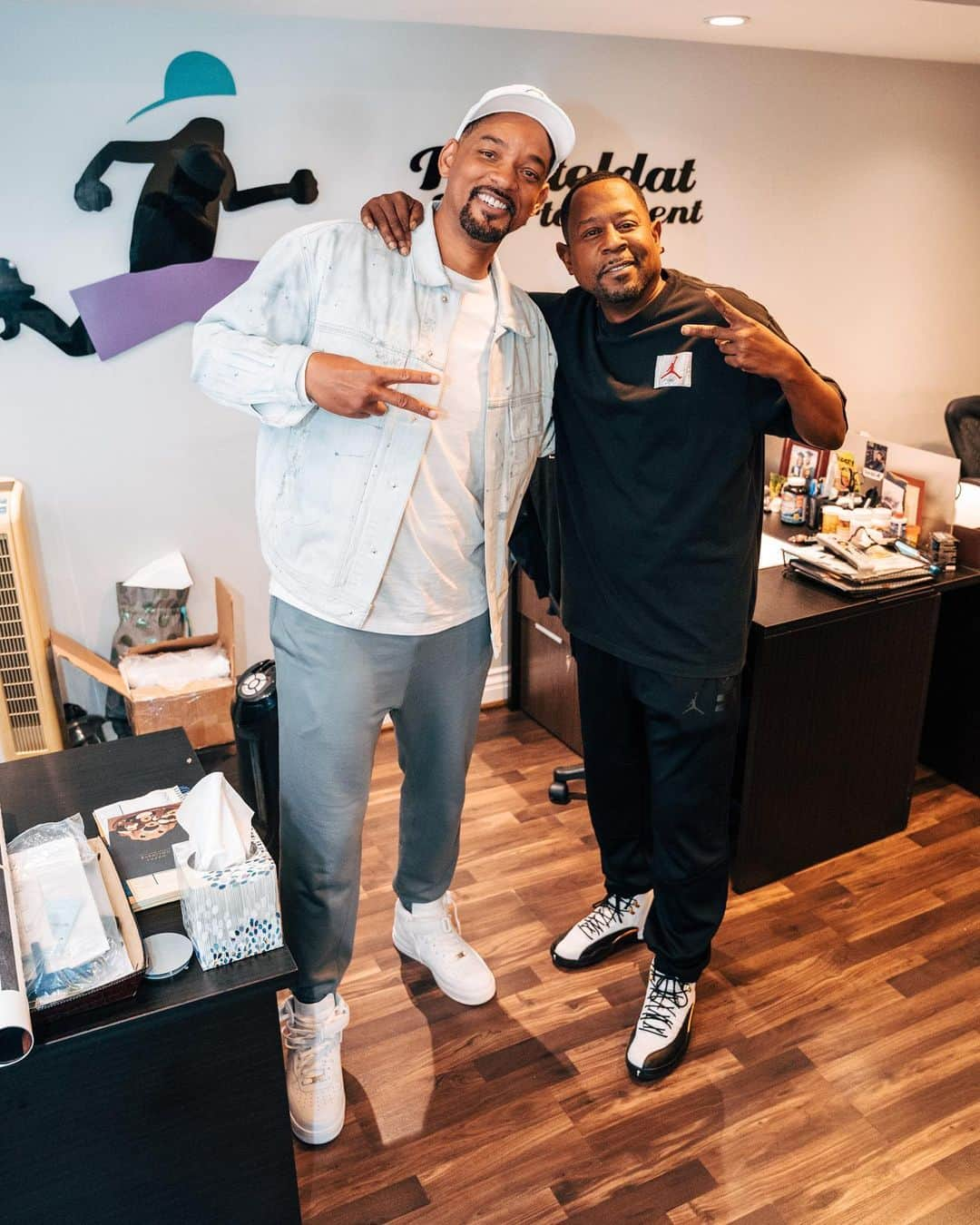 マーティン・ローレンスさんのインスタグラム写真 - (マーティン・ローレンスInstagram)「Wishing nothin but love and blessings to my brotha @willsmith 🙏🏾 Happy Birthday!  📸 @imandrewjackson」9月26日 12時25分 - martinlawrence