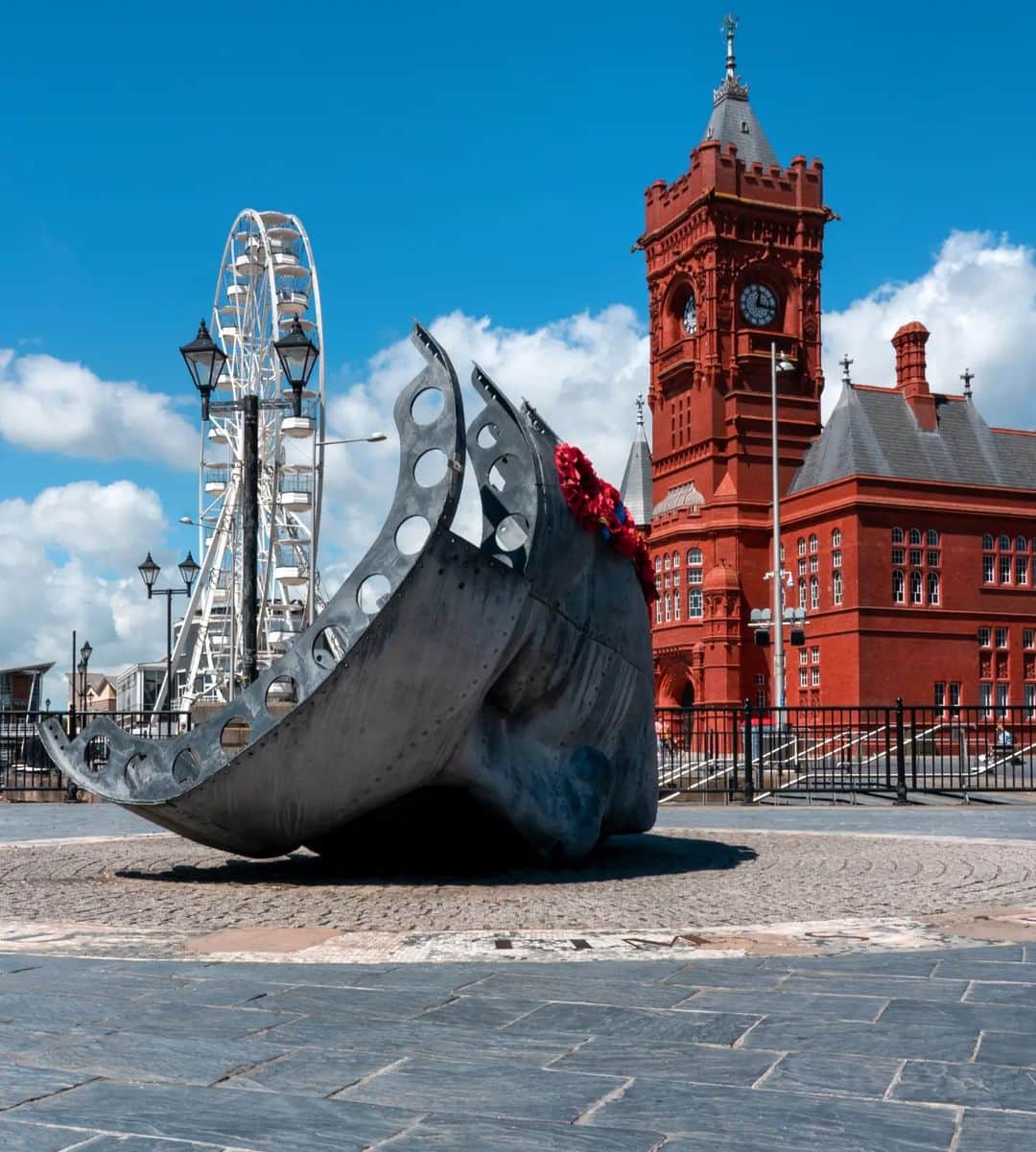 Rich McCorさんのインスタグラム写真 - (Rich McCorInstagram)「Postcards from Cardiff # ...