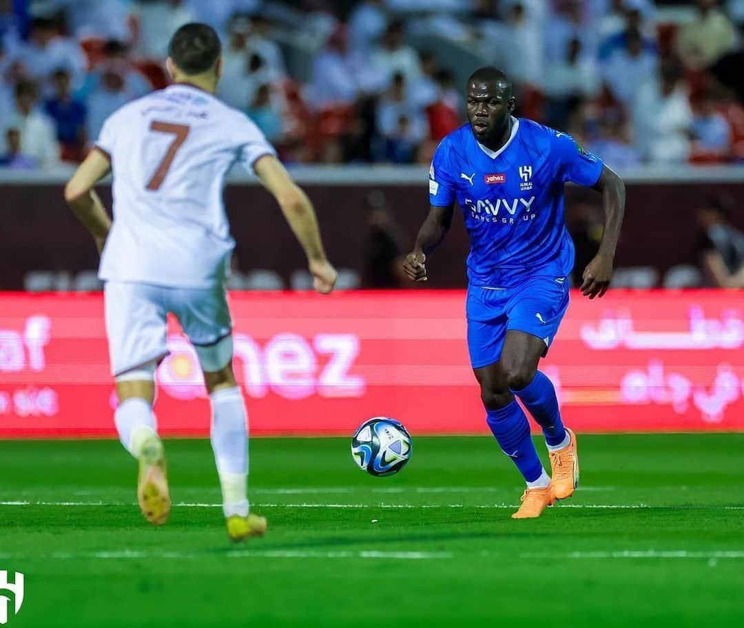 カリドゥ・クリバリさんのインスタグラム写真 - (カリドゥ・クリバリInstagram)「A deserved win.  Bravo! Keep on working 💪🏿  #King_Cup  #Jabalain_AlHilal 0-1 ⚽️ #KK」9月26日 3時53分 - kkoulibaly26