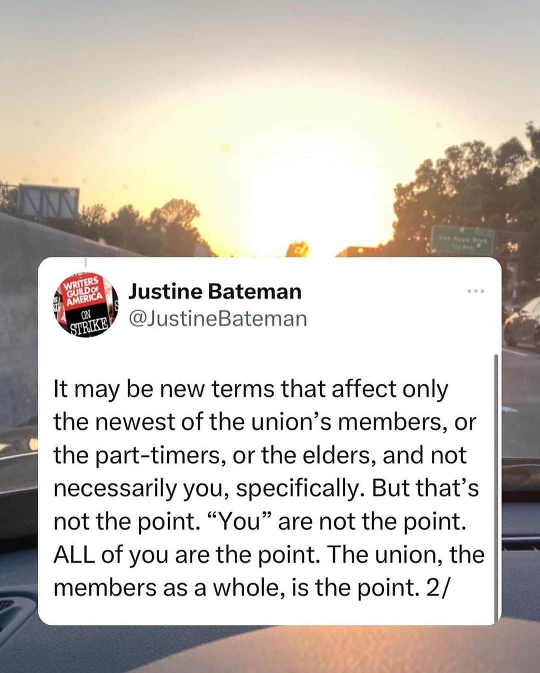 ジェニファー・グレイさんのインスタグラム写真 - (ジェニファー・グレイInstagram)「Repost from @jamieleecurtis • THE STRENGTH OF MANY! Thank you @_justinebateman_ for your LEAD HER SHIP!  @sagaftra @wgawest」9月26日 4時11分 - jennifergrey