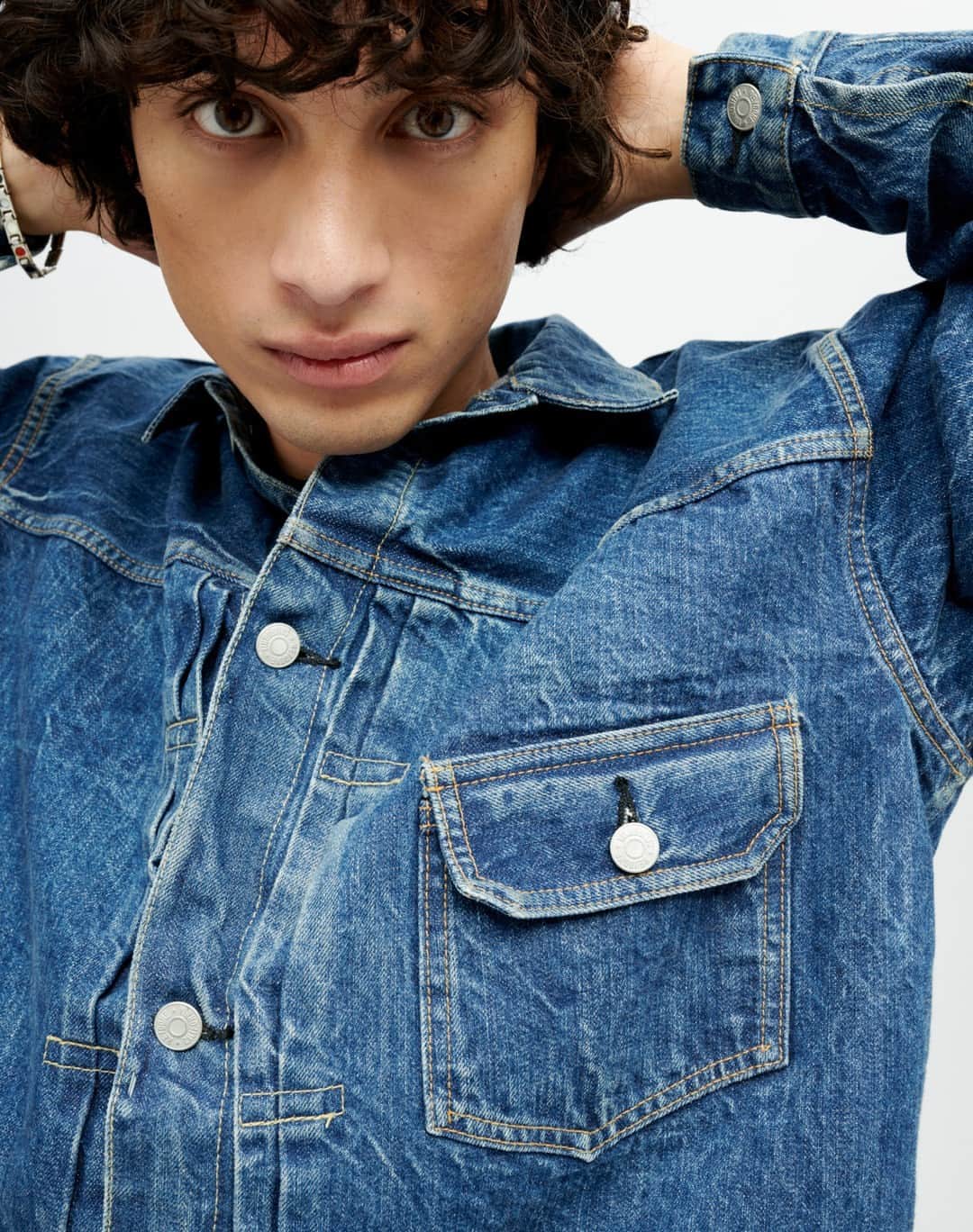 RE/DONEのインスタグラム：「The men’s 1946 Selvedge Type I Jacket is constructed from premium Japanese denim, featuring a buckle back cinch and double pleat front.」