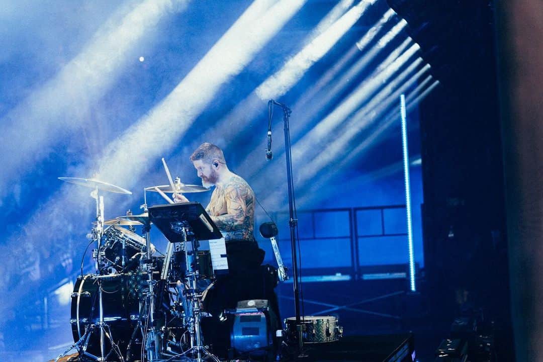 フォール・アウト・ボーイさんのインスタグラム写真 - (フォール・アウト・ボーイInstagram)「on fire at @iheartfestival 🔥  📸 @elliottxingham」9月26日 5時10分 - falloutboy