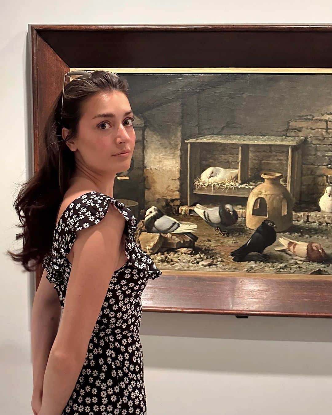ジェシカ・ジェーン・クレメントのインスタグラム：「Pigeon propaganda 🦜」