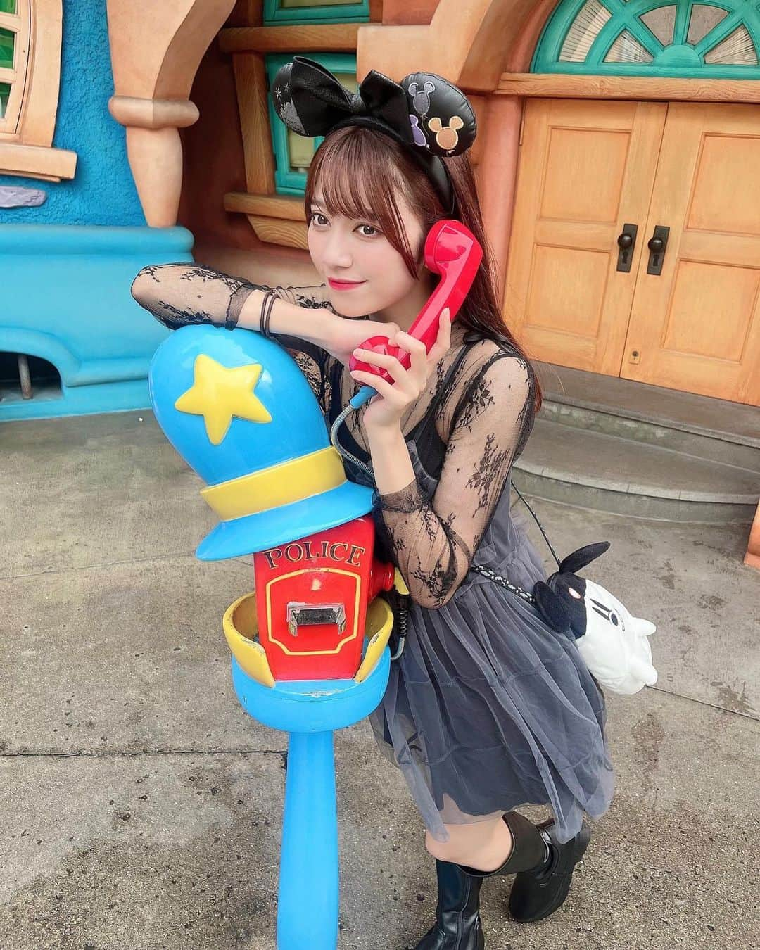 広山楓さんのインスタグラム写真 - (広山楓Instagram)「あまりにも強風で吹き飛ばされた🌬  #tdl #disney #トゥーンタウン」9月26日 12時44分 - maple.1018