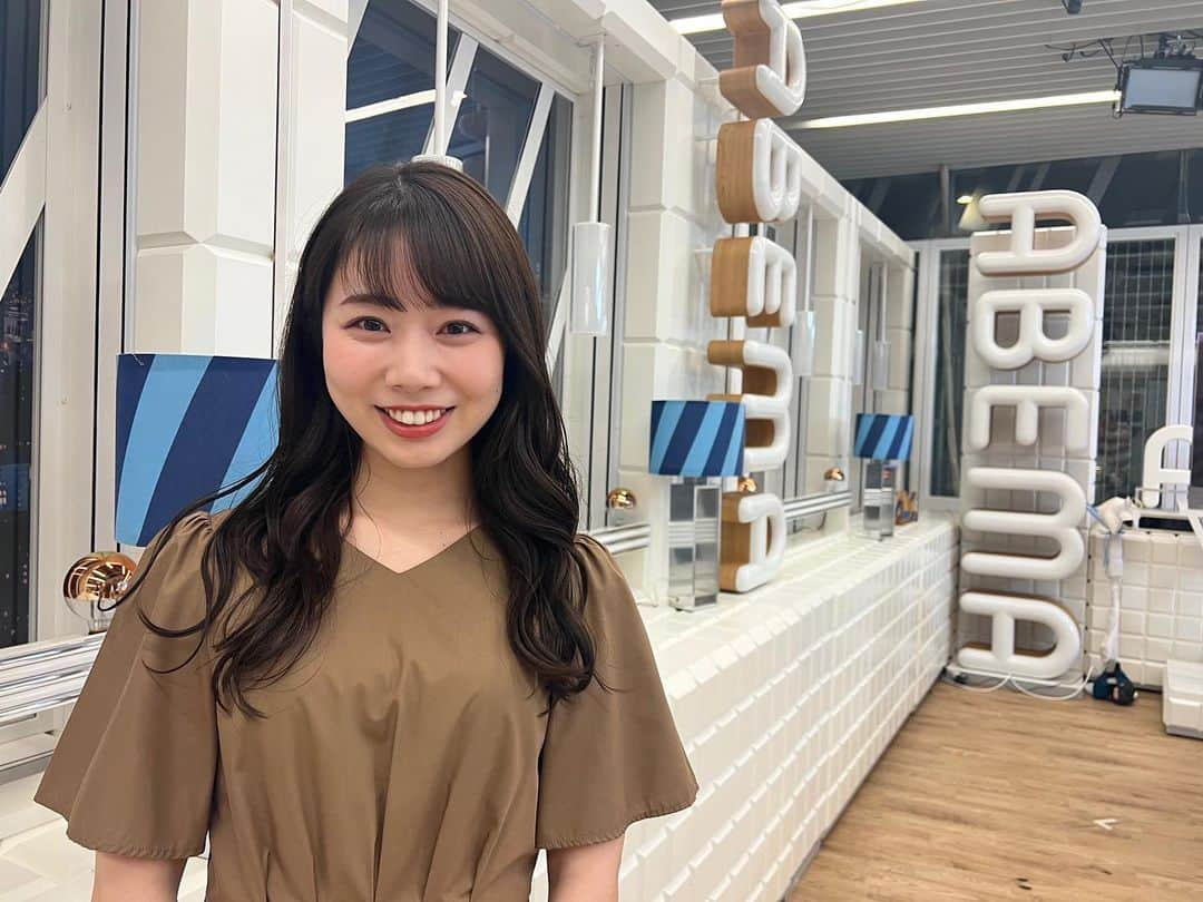 安藤咲良のインスタグラム：「. こんにちは♪ 今週もabemanews月曜日、火曜日 ありがとうございました😊！ . 今週の予定 本日20:30〜 ウィンチケットミッドナイト競輪 木曜20:00〜 ダイジェストコンボ 金曜20:30〜 ウィンチケットミッドナイト競輪 でございます！ 9月も残りわずか！頑張って行きましょう💪 ちなみに今年の十五夜は9/29(金)！ 綺麗な月が見られるといいですね🌕 . #abematv」