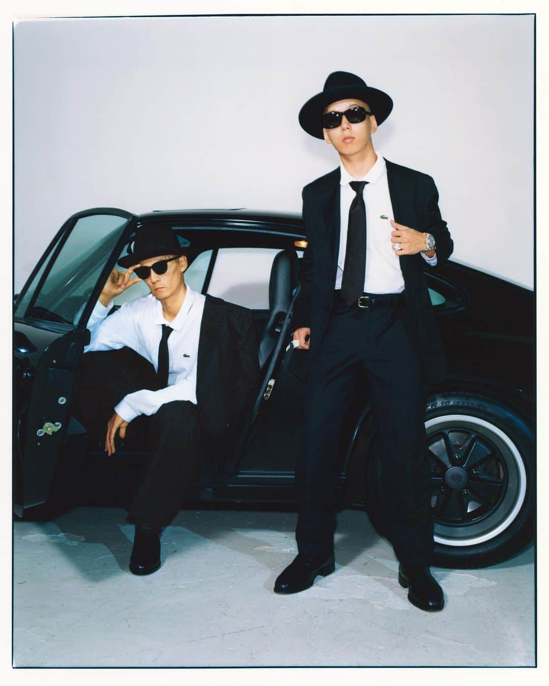 のインスタグラム：「Lacoste 🐊 spread by @poggytheman  for @brutusmag vol.993 out now model: Shing02 & JP THE WAVY @sorry_wavy camera: yuto kudo @youtojah  stylist: RIKU OHSHIMA @rxixkxux  『BRUTUS』993号／9月15日発売「ラコステ」特集頁」