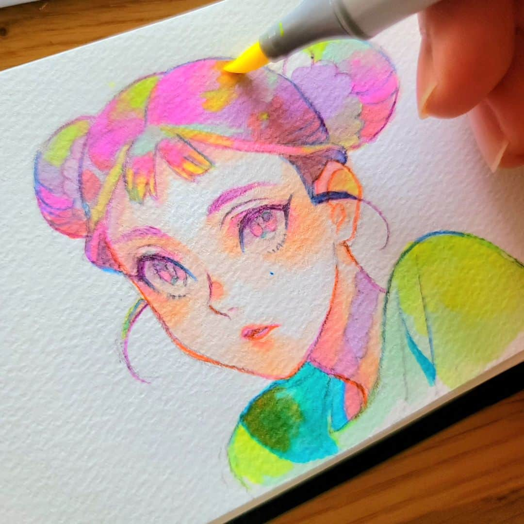 hoshino katsuraさんのインスタグラム写真 - (hoshino katsuraInstagram)「コピック( @copic_official_jp )とポリクロモス色鉛筆( @fabercastellphils )で虹子ちゃん⁡落書き。⁡ ⁡⁡ ⁡紙はマルマンの画用紙。 ⁡⁡ ⁡⁡ ⁡#お絵描きファミリア ⁡ ⁡#コピック⁡⁡ ⁡#色鉛筆⁡ ⁡#ファーバーカステルポリクロモス⁡ ⁡ #マルマン画用紙 ⁡」9月26日 7時59分 - katsura_5600