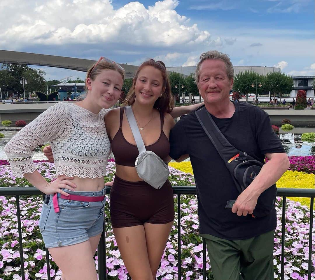 クリスチャン・ストールティのインスタグラム：「Happy National Daughters’ Day to those who celebrate.  Please enjoy these photos of my national daughters.  They’re a couple of talented, hard-working, kind and funny young people.  I don’t know where they get it from.  Unless maybe they inherited it from me, biologically.  That would make sense.   @_corinne_thomas_  @greta.stolte  @kimwhiteheadstolte」