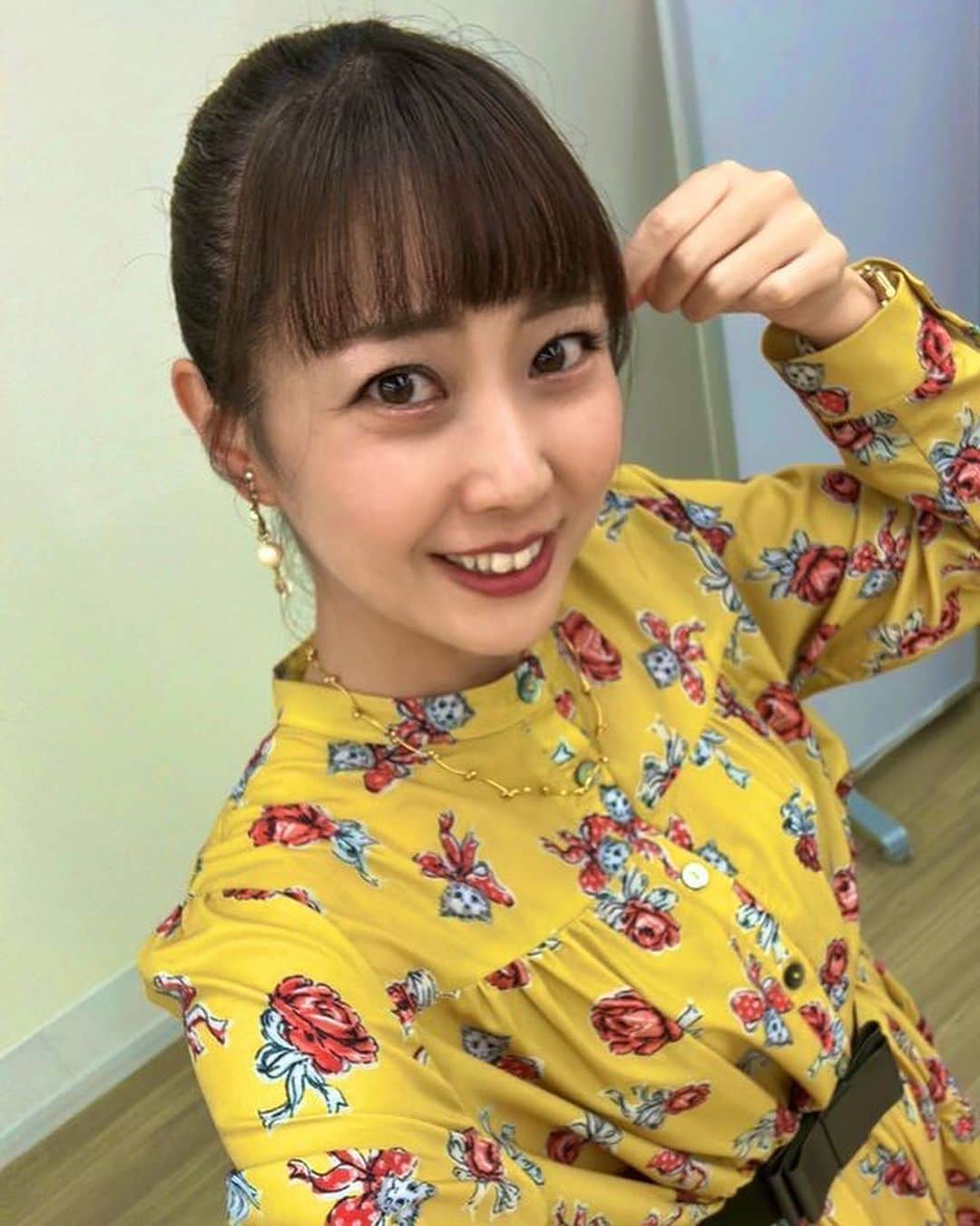 高橋沙織さんのインスタグラム写真 - (高橋沙織Instagram)「「Qさま！」ご視聴ありがとうございました^ ^ あのメンバーに入れてることが感動！！ もっともっと活躍したかったなぁ〜、、と、いろいろと悔しさも残りますが。。 そして新潟へ火焔型土器を一回拝みに行きたいと思います^ ^  楽屋みほとけさんと一緒で緊張ほぐれた！ 勝手に仲良くなったと思ってます♡ ずっと一方的に観させていただいてたジャスコ林さんとも写真撮ってもらえて嬉しかった〜  もっともっとクイズ強くなろうと、強く誓いました。 引き続きクイズの勉強がんばろ。  #Qさま #テレビ朝日 #みほとけ さん #ジャスコ林 さん #林輝幸 さん #アルミカン高橋 #アルミカンさおりん #クイズ芸人への道」9月26日 8時40分 - arumikan_saorin