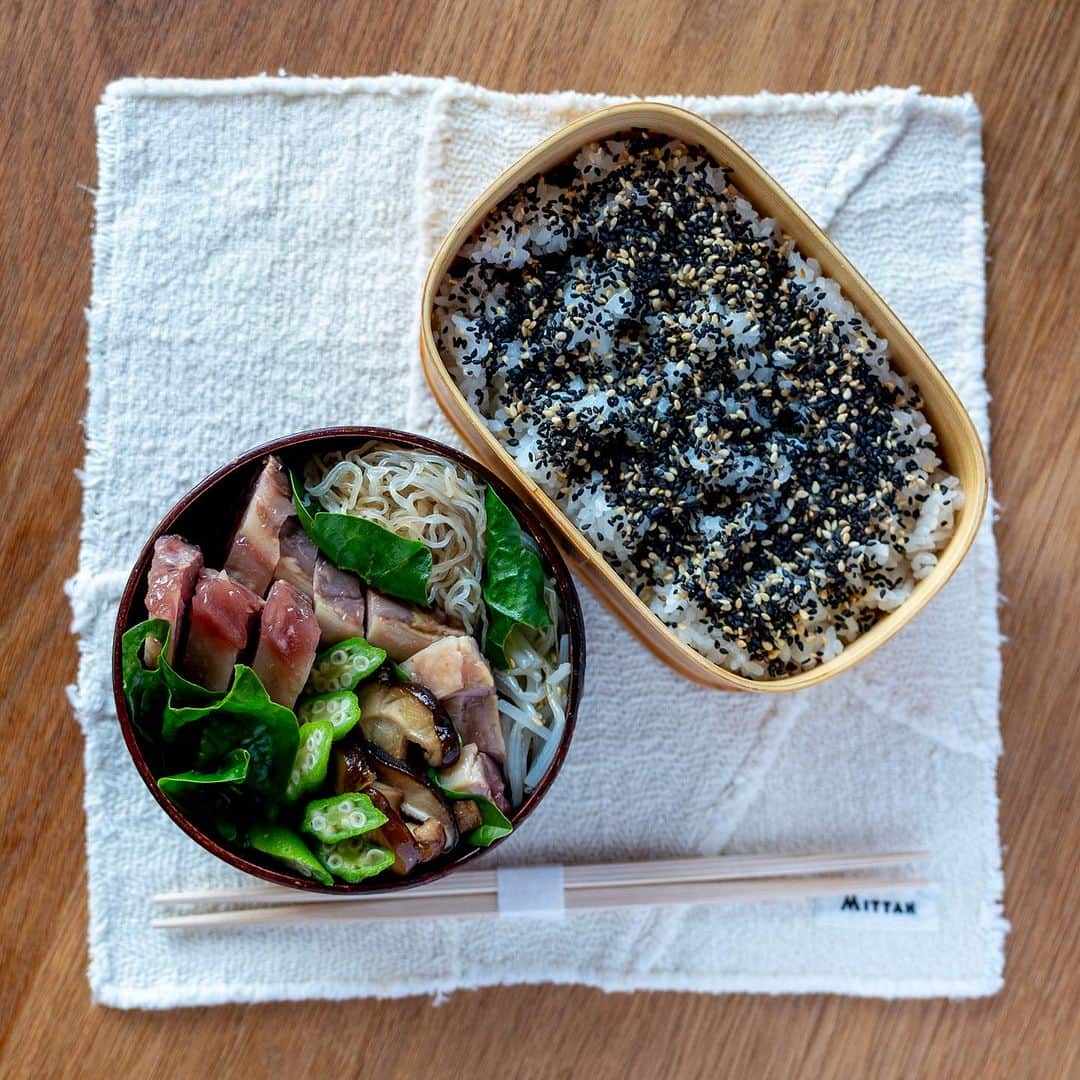 武井義明のインスタグラム：「Today’s bento.  #leica_photos #leicaphoto #leicaphotography #leicasl #leicasl601 #foodphotography #foodphotographyandstyling #bento #lunchbox」
