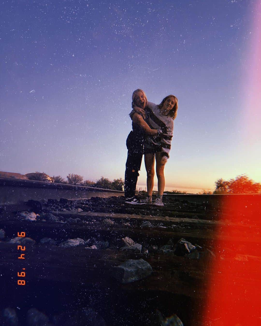 サニー・ペラントさんのインスタグラム写真 - (サニー・ペラントInstagram)「Arizona sunsets are just everything 🌅🧡 Love you so much @zoeleigh__dance7 💛 #besties #sunset #rideordie #lovelife #az」9月26日 9時19分 - sunniepelant