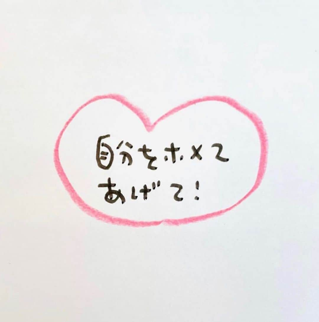 のぶみさんのインスタグラム写真 - (のぶみInstagram)「【コメントお返事します📝】  投稿は、もちろん人によります😌 一人一人違うから そんなこともあるのかって 気楽に読んでね😊 Q 爆弾になったひいじいちゃん読んだことある？  ある ない その他  ⭐️ 絵本 爆弾になったひいじいちゃんは、 戦争の話が苦手な人が 読める絵本  戦争の悲惨さじゃなく なぜ どんな気持ちで  戦争に行ったのか、を 描いている  是非、読み聞かせしてほしい一冊  ⭐️ しんかんせん大好きな子に 👇 しんかんくんうちにくるシリーズ　 　 おひめさまだいすきな子に 👇 おひめさまようちえん えらんで！  ちいさなこへ 👇 しかけのないしかけえほん からだをうごかすえほん よわむしモンスターズ  のぶみ⭐️おすすめ絵本 👇 うまれるまえにきーめた！ いいまちがいちゃん おこらせるくん うんこちゃんシリーズ  ⚠️ 批判的コメントは、全て削除します😌 弁護士と相談して情報開示します。 一言の嫌な気分にさせるコメントで 大変な問題になりますので、ご注意を。  #子育て #子育て悩み #ワーキングマザー #子育てママ #子育てママと繋がりたい #子育てママ応援 #男の子ママ #女の子ママ #育児 #子育てあるある #子育て疲れ #ワンオペ #ワンオペ育児 #愛息子 #年中 #年長 #赤ちゃん #3歳 #4歳 #5歳 #6歳 #幼稚園 #保育園 #親バカ部 #妊婦 #胎内記憶 #子育てぐらむ #親ばか #新米ママ東京部」9月26日 9時48分 - nobumi_ehon