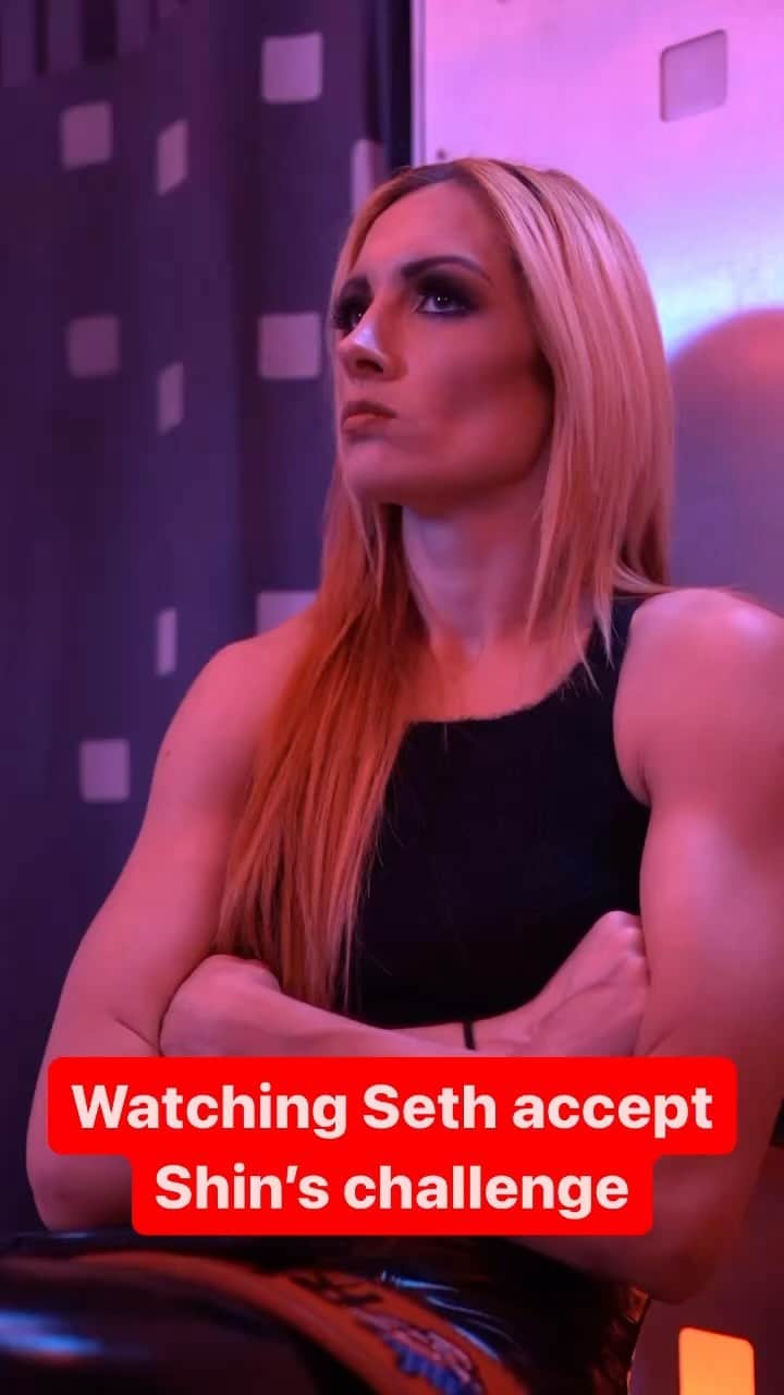 WWEのインスタグラム：「@beckylynchwwe approves. 😤 Will @wwerollins be the LAST MAN STANDING at #WWEFastlane?」