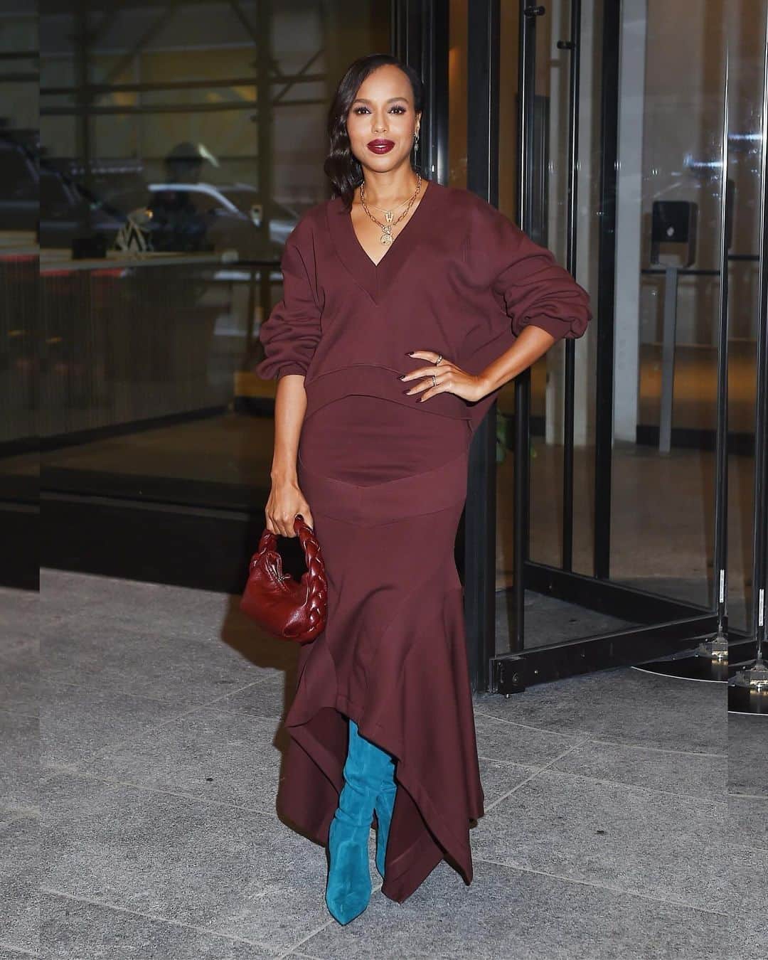 Just Jaredさんのインスタグラム写真 - (Just JaredInstagram)「Kerry Washington stepped out in three chic looks on Monday to promote her memoir in New York City #KerryWashington Photos: Backgrid」9月26日 10時29分 - justjared