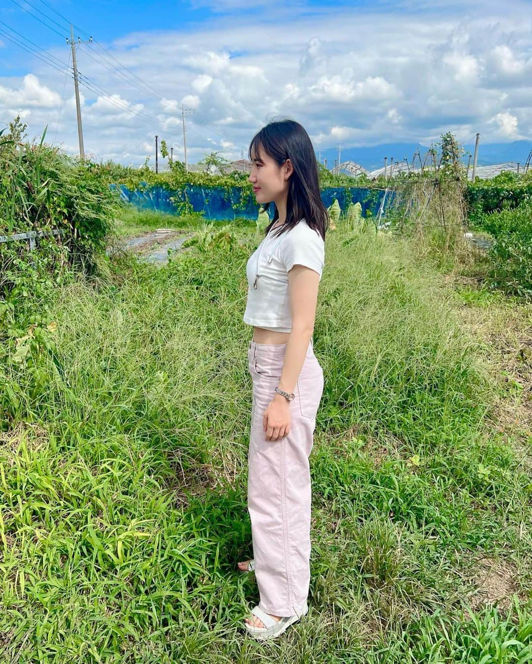 横山天音のインスタグラム：「食前食後 #シャインマスカット」