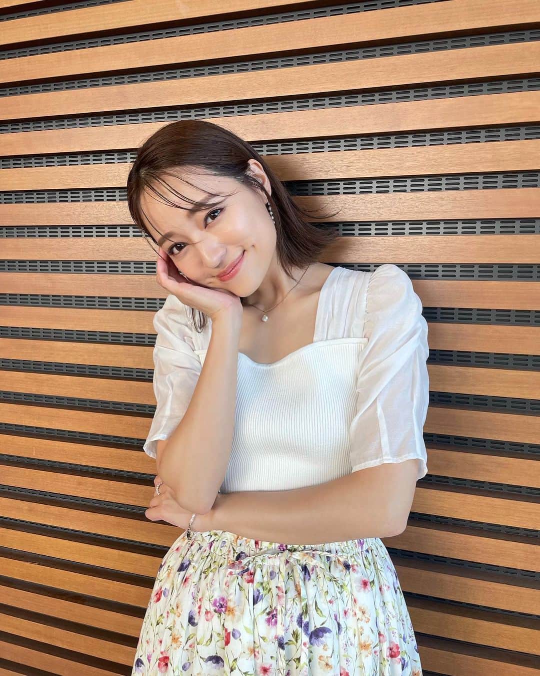 のインスタグラム：「明日9/27(水)日テレ「上田と女が吠える夜」言いたい放題！秋の2時間SP！に出演します📺 21:00からオンエア✨ またまた楽しい収録でした☺️🙏  衣装はタグ付け🏷」