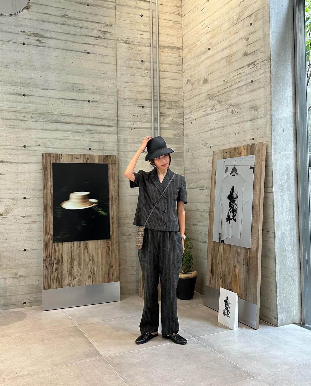 seikaさんのインスタグラム写真 - (seikaInstagram)「KIJIMA TAKAYUKI 10周年おめでとうございます✨ 大好きな、帽子ブランドの一つ。  毎月様々なブランドコラボがローンチされるらしく、 わたしがかぶっているハットは、 @mamekurogouchi のコラボのもの。 ⁡ キジマさんの職人技も間近で見ることができて、 改めて手仕事の凄さを肌で感じました。🪡 ⁡ #KIJIMATAKAYUKI #キジマタカユキ ⁡」9月26日 21時59分 - seika_boo