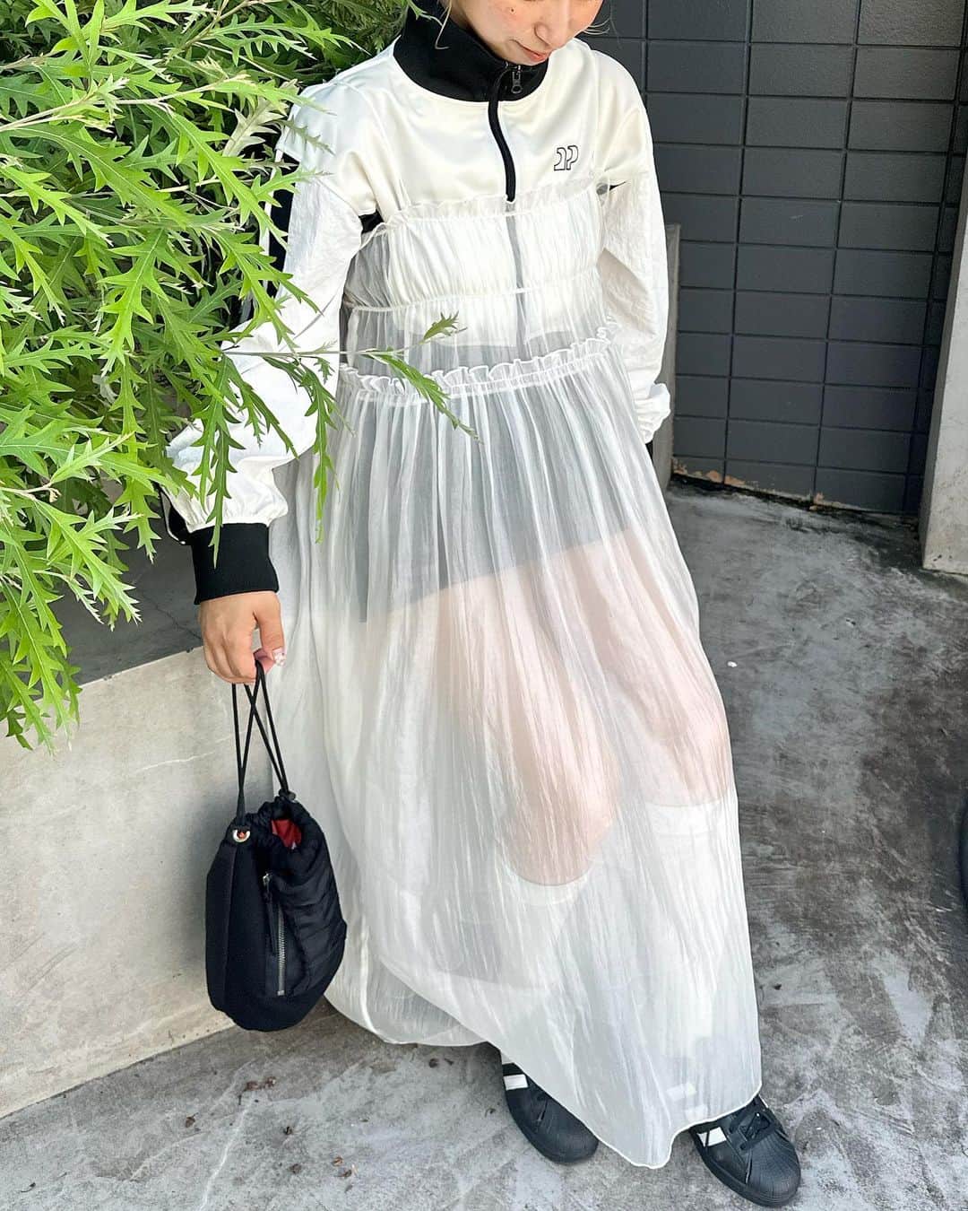 ARISAさんのインスタグラム写真 - (ARISAInstagram)「ㅤㅤㅤㅤㅤㅤㅤㅤㅤㅤㅤㅤㅤ ㅤㅤㅤㅤㅤㅤㅤㅤㅤㅤㅤㅤㅤ 大人気のトラックジャケットは 上からキャミワンピ重ねるのが 今年の気分ー🐺！ ㅤㅤㅤㅤㅤㅤㅤㅤㅤㅤㅤㅤㅤ 涼しくなって 重ね着できる嬉しい💘 ㅤㅤㅤㅤㅤㅤㅤㅤㅤㅤㅤㅤㅤ ㅤㅤㅤㅤㅤㅤㅤㅤㅤㅤㅤㅤㅤ ㅤㅤㅤㅤㅤㅤㅤㅤㅤㅤㅤㅤㅤ ㅤㅤㅤㅤㅤㅤㅤㅤㅤㅤㅤㅤㅤ#チャオパニック#チャオコーデ #チャオ #ciaopanic #トラックジャケット#トラック#ジャージ#ジャージコーデ#アディダス#アディダスオリジナルス #adidas #adidasoriginals #superstar #スーパースター」9月26日 22時00分 - ari33_