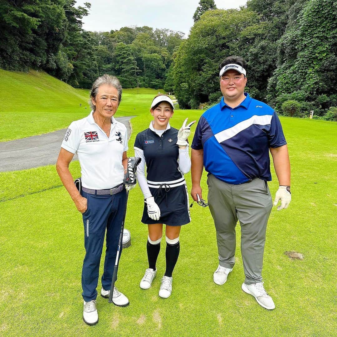 岡田唯花のインスタグラム：「. 今日は、西岡徳馬さんと二所ノ関親方(稀勢の里関) とご一緒させて頂きました⛳️✨ . . 楽しかった〜😆✨ ありがとうございました❣️ . また宜しくお願いします🌟  ⁡ #アスモ #アスモゲイムス　#asmo #ゴルフ #ゴルフ女子 #ゴルフコーデ #ゴルフ女子コーデ #ゴルフウェア #ゴルフ場 #ゴルフ好き #ゴルフ大好き #ゴルフウェアコーデ  #golf #golfswing #golfwear #golfgti #golflife #golfr #golftips #golfstagram #golfaddict #golfpro #golf女子　#高尔夫球 　#高尔夫女孩　#相撲 #横綱 #西岡徳馬さん #二所ノ関親方 #稀勢の里関」