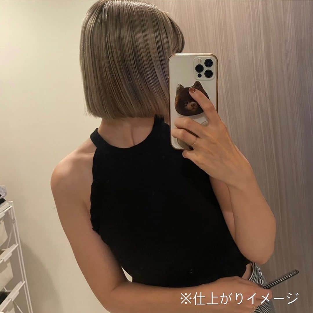 和田えりかさんのインスタグラム写真 - (和田えりかInstagram)「ウェットヘアーにしてみた日~！  使ったオイルは、、 リーゼの質感用スタイリングオイル #ニュアンススタイリングオイル +WET 4番  すこし手に取って髪の毛に馴染ませただけで簡単ウェットヘアーに🥹🫶🏻  ハイトーンだとツヤ感は必ずほしい、 基本モノトーンだから尚更、、、 ウェットスタイルはボブとの相性が いいからすきだし、、私服が モノトーンだらけだからウェット感で よりおしゃれを目指してるよ~🍂🤎  ウェット感は１日残ってるからオススメ◯ オイルはLOFTだけで売ってて １０月からはドラッグストアでも 買えるようになるらしいよ~🛒🖤  寝癖にオイルだけつけても ニュアンスぽくなって スタイリングオイルは欠かせないの🫣  オイル探してる人おすすめだよ〜。🎗️  #PR #リーゼ #サロン質感オイル #ニュアンススタイリングオイル #ヘアオイル #スタイリングオイル #オイルスタイリング #スタイリング剤 #ヘアスタイリング剤」9月26日 20時42分 - _wadaerika