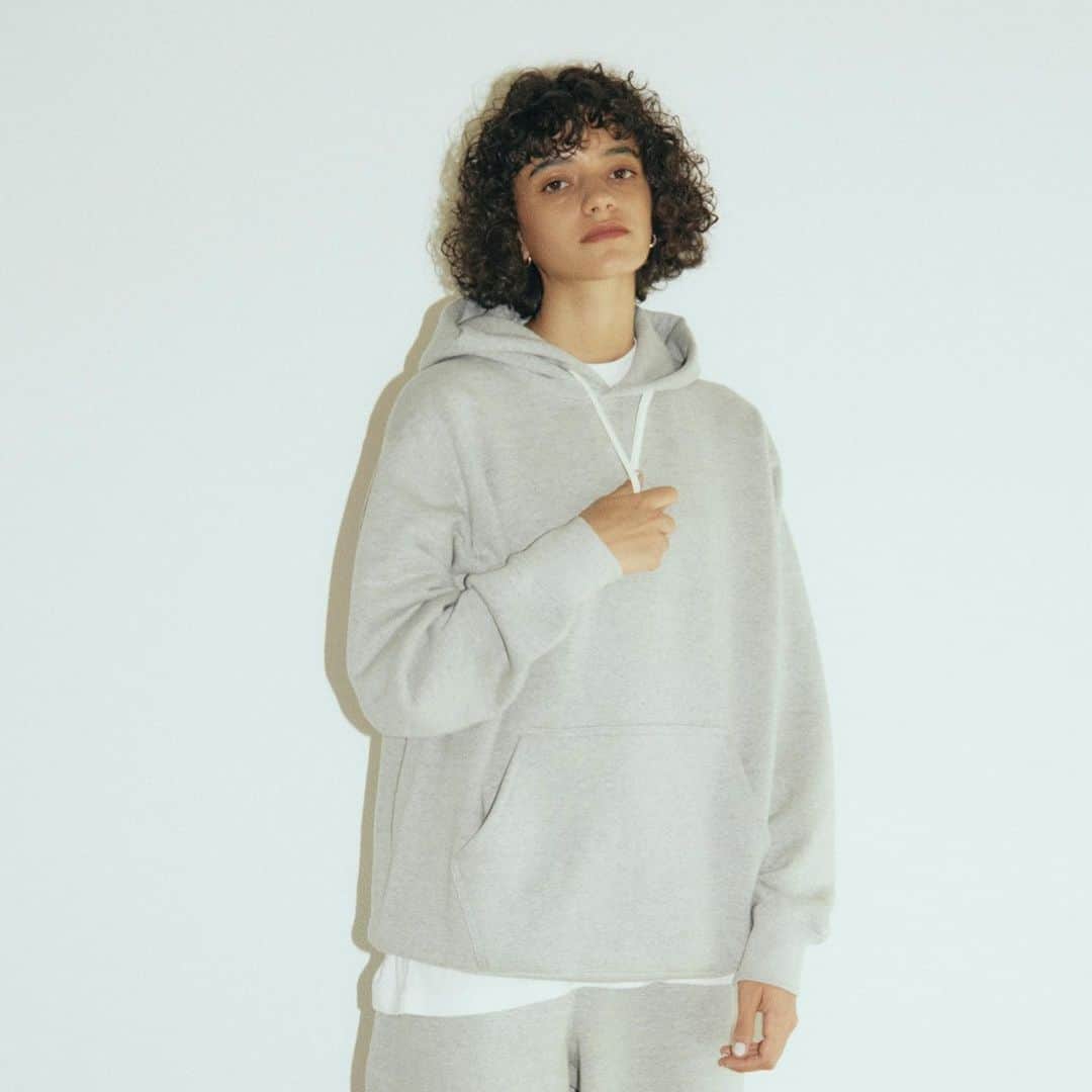 のインスタグラム：「【#10倍PTキャンペーン開催中!】 NEVVER / ニューアー “GR7 HOODED SWEATSHIRT”  ¥ 24,200- _ 〈online store / @digital_mountain〉 https://www.digital-mountain.net  _ 【オンラインストア#DigitalMountain へのご注文】 *24時間受付 *14時までのご注文で即日発送 tel：084-973-8204 _ We can send your order overseas. Ordering procedure details can be found here. >>http://www.digital-mountain.net/html/page56.html  _ #NEVVER #ニューアー _ 実店舗：@wonder_mountain_ #WonderMountain  〒720-0033  広島県福山市船町2-23 JR 「#福山駅」より徒歩10分 #ワンダーマウンテン #japan #hiroshima #福山 #福山市 #尾道 #倉敷 #鞆の浦 近く _  WOMEN/GOODS： @hacbywondermountain _」