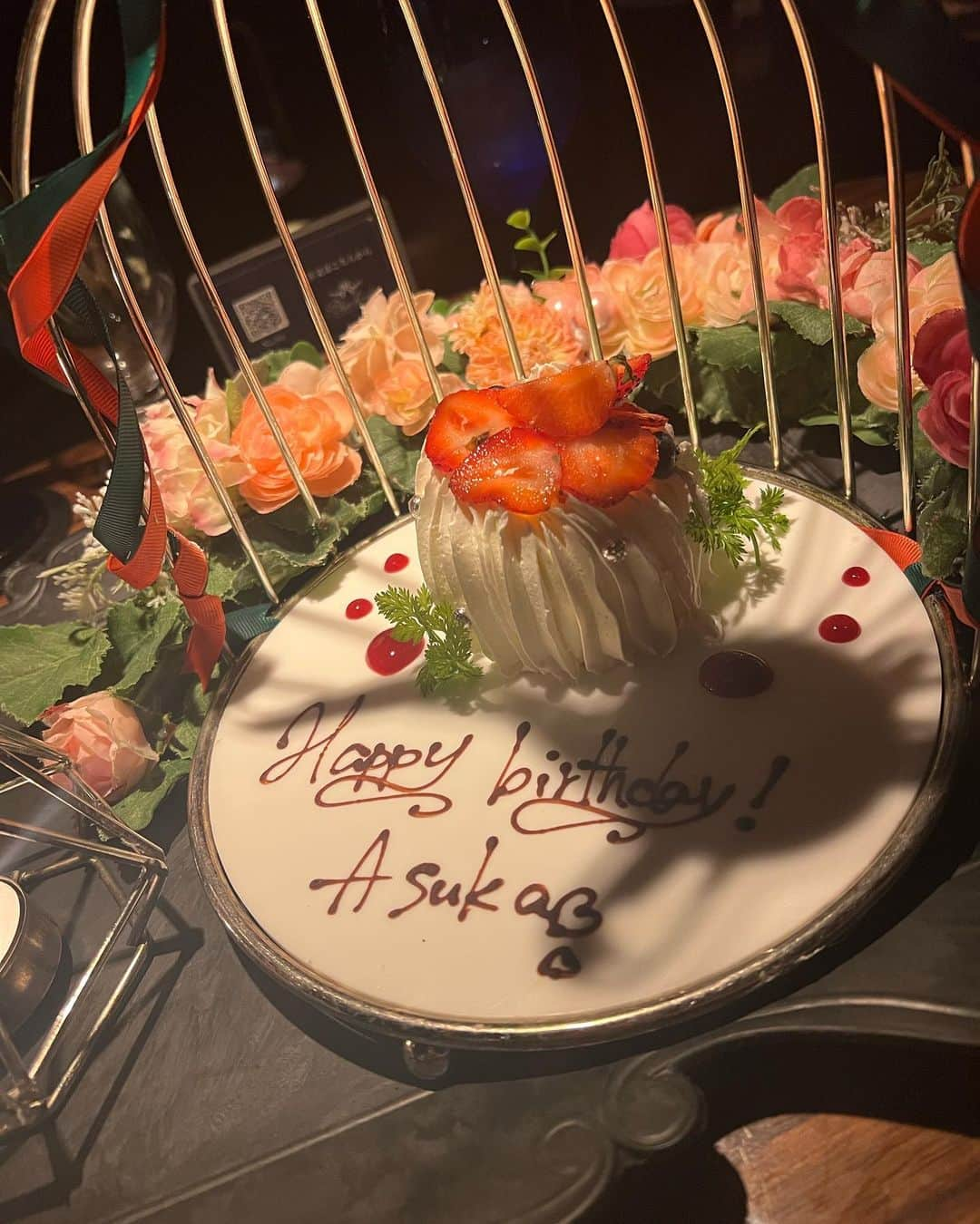 冨吉明日香さんのインスタグラム写真 - (冨吉明日香Instagram)「お誕生日当日はふみかが 素敵なお店を予約してくれてて お祝いしてくれました…🥲❤️‍🔥 ありがとう🥲🥲🫶  お互い初めての舞台で共演して 出会った頃は私も21歳で ふみかも18歳とかだったのに、、はやい、、  最近また姉妹に間違われることも おおくてうれしい☺️笑」9月26日 21時01分 - asuka__t920