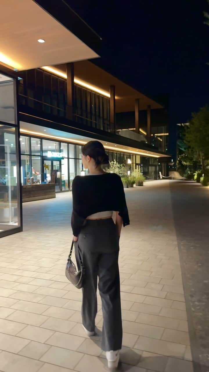のインスタグラム：「@coen_official シアーカーディガン🖤  最近昼は暖かいのに夜は肌寒くなってきてるからカーディガンがちょうどいい😚✨  色んなスタイルに組み合わせられるからもっといてよかった😌💗  #coen #コーエン #coen_style #coen_snap #カーディガン」