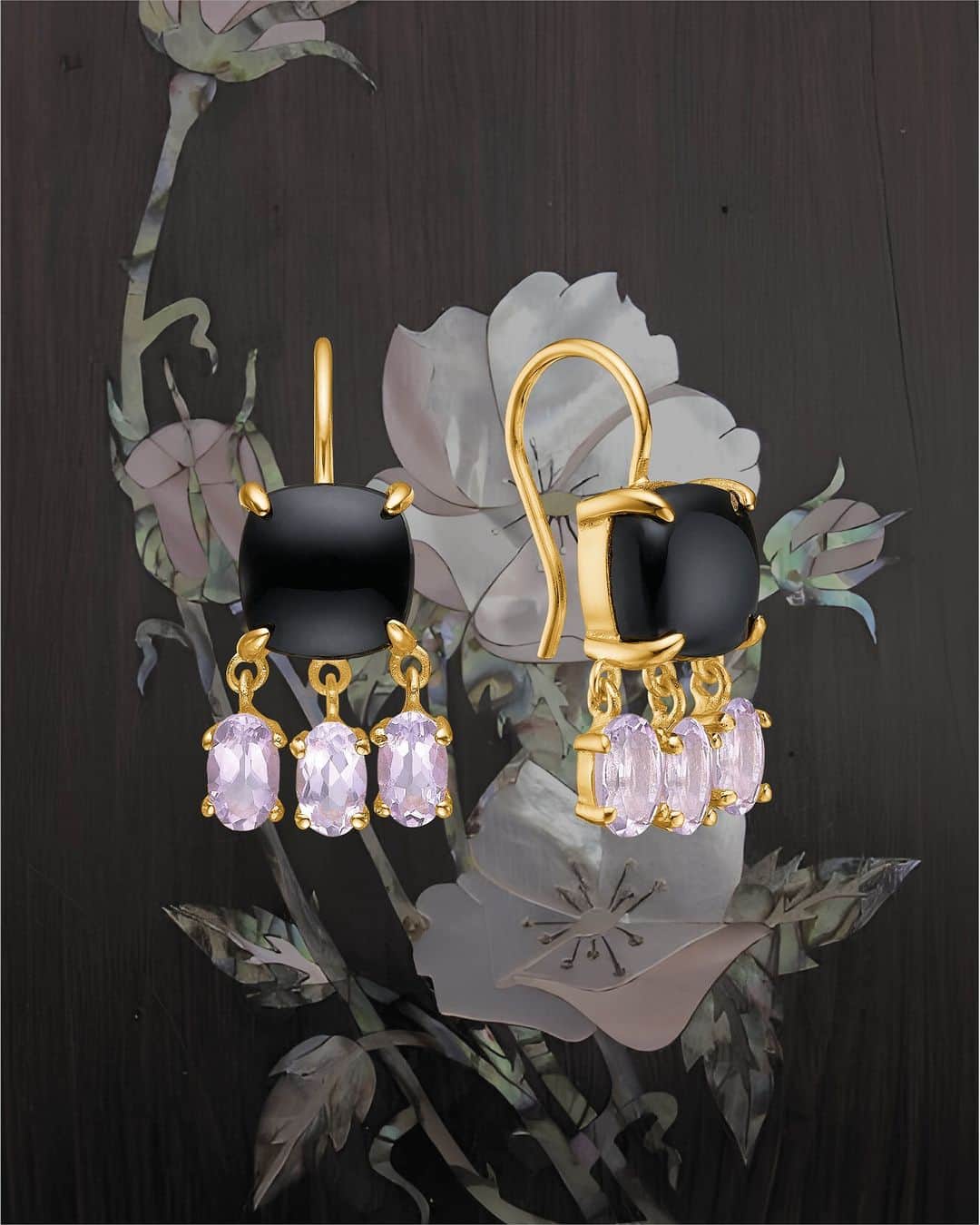 カレ ジュエリーさんのインスタグラム写真 - (カレ ジュエリーInstagram)「All amethysts in AW23 MIDNIGHT are either emerald or facet-cut and set in sterling silver, plated with 18-karat gold.   #earring #earrings #carre #gemstonejewellery #birthstone #jewelry #sterlingsilver #carré #gemstones」9月26日 21時00分 - carrejewellery
