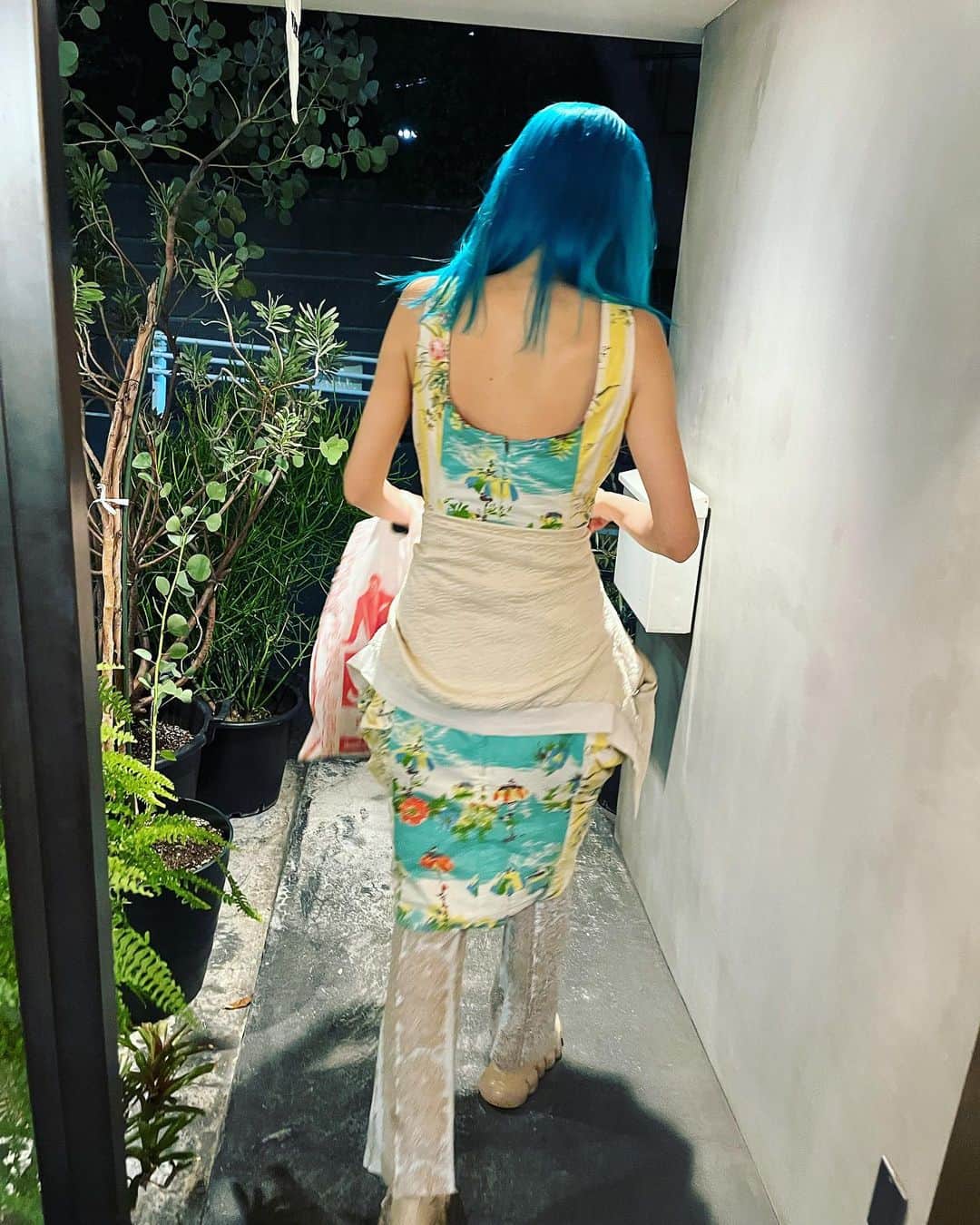 のインスタグラム：「#WHERE」