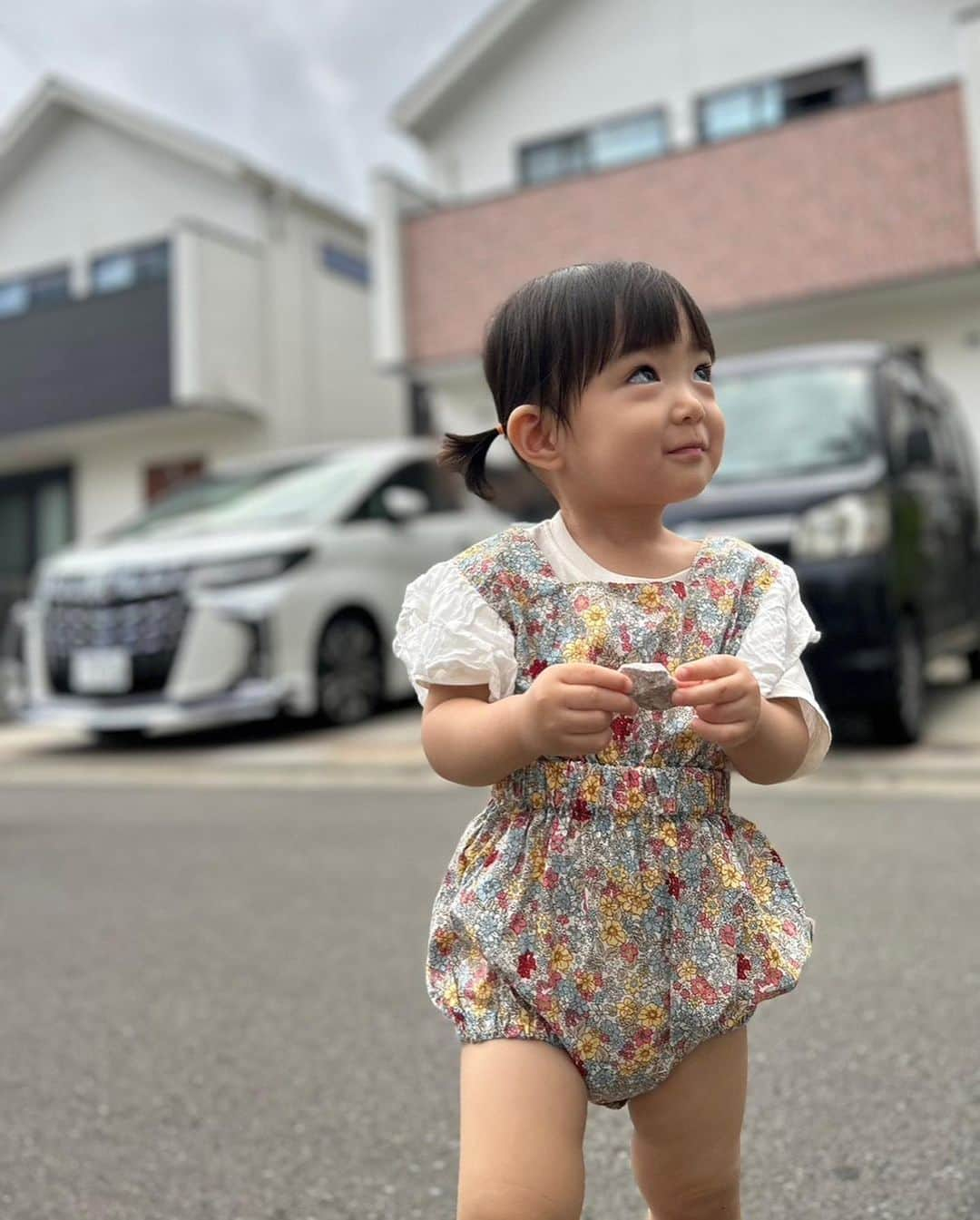 亜実さんのインスタグラム写真 - (亜実Instagram)「💐🎀💐🎀💐🎀  photo by Daddy🐻🩷 🧔‍♂️ @amimi_laogong   #1歳女の子 #女の子ママ #女の子ベビー #年子育児 #年子ママ #妊娠中 #妊婦生活 #男の子ママ」9月26日 21時17分 - amimi_taiwan