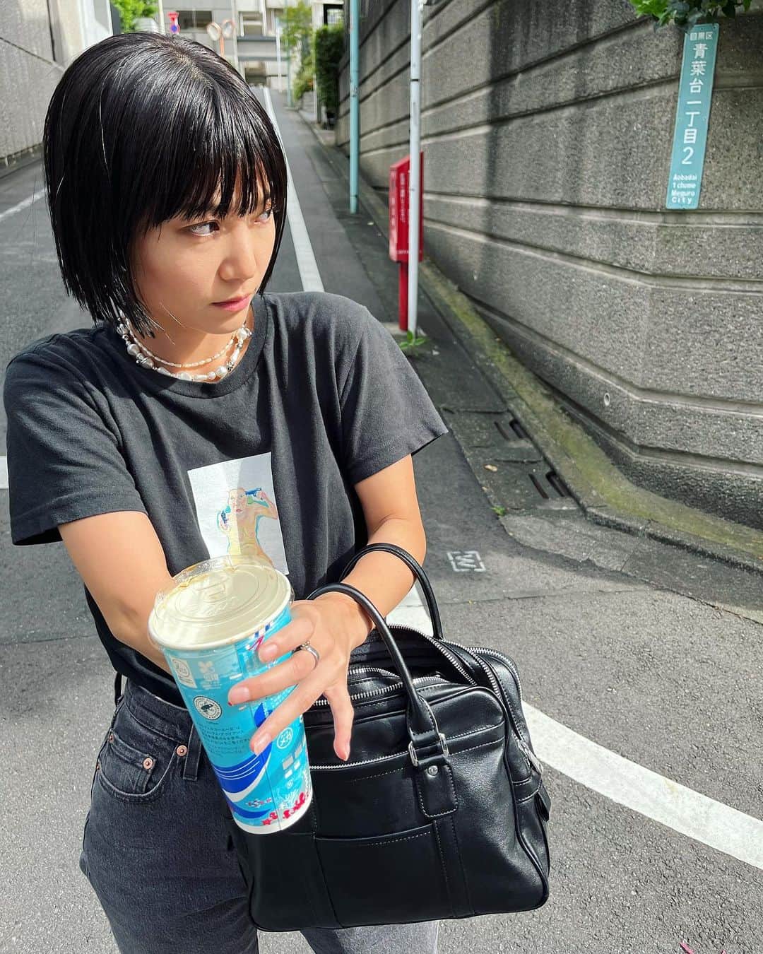 のインスタグラム：「#WHERE」