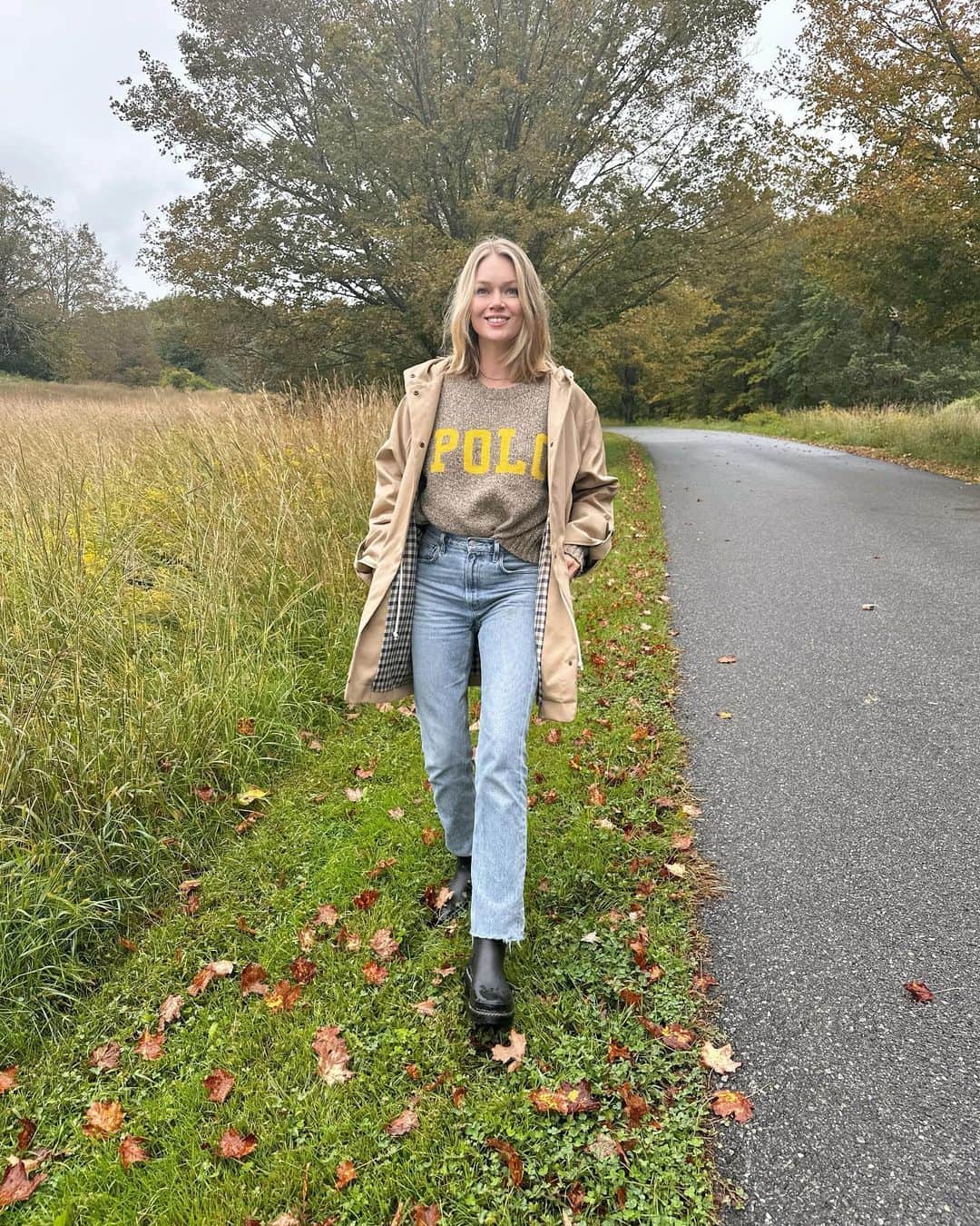 のインスタグラム：「All I need is a pumpkin spice latte 🤎🍂☕️」