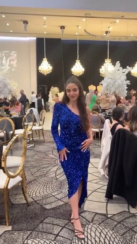 SHEINのインスタグラム：「Leave the aunties shook one reveal at a time 🤯💃 @veronicab_  🔎5046052  #SHEIN #SHEINforAll #SHEINstyle #fashion #chic」