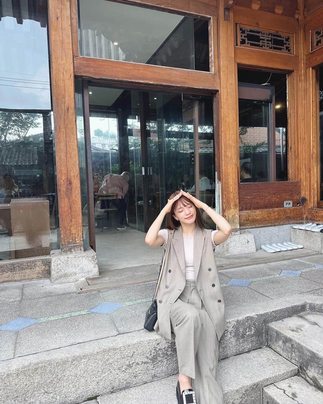 藤田みりあさんのインスタグラム写真 - (藤田みりあInstagram)「韓国でおすすめのカフェ📝✨  @cafe.onion  安国にあるオニオン🧅 人気で並ぶけど、韓国茶屋の雰囲気がかわいいの~♡」9月26日 21時35分 - miria_fujita