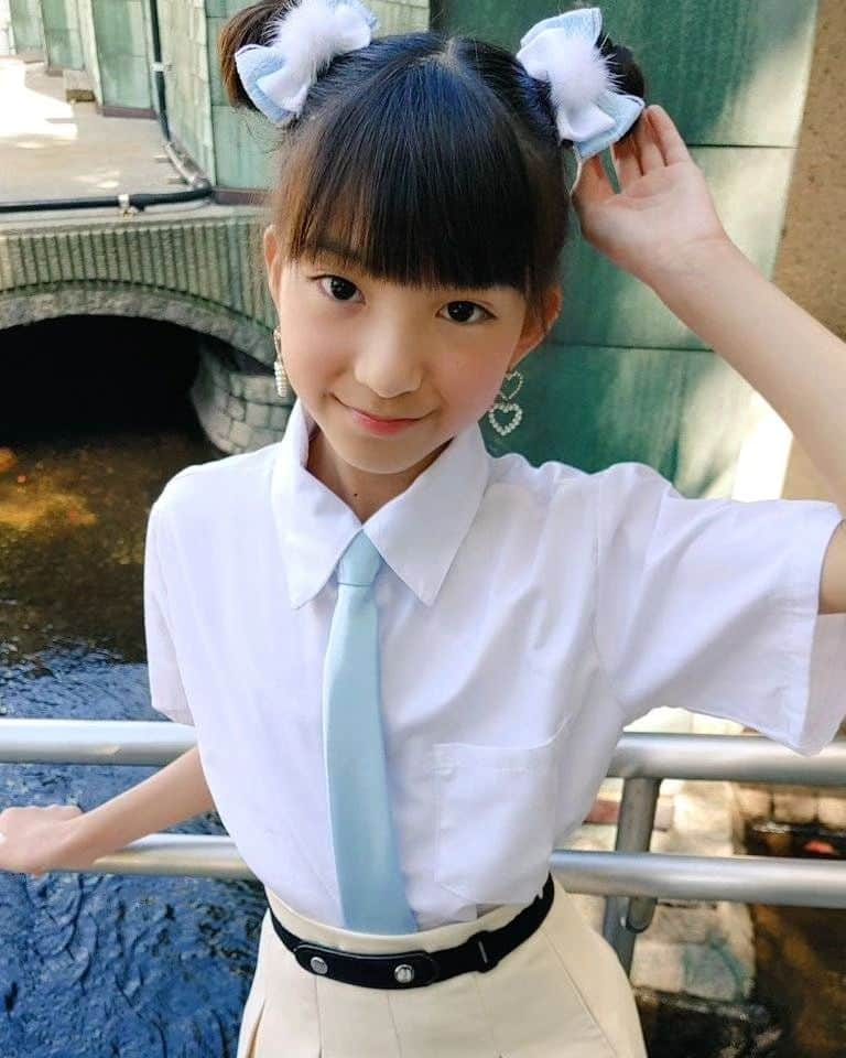 中井結々のインスタグラム：「次回のライブ🎤💙  この写真と同じ場所✨ 上野公園野外ステージです‼️  🌈みんなのアイドルフェスティバル　in UENO🌈  上野恩賜公園野外ステージ  ⏰11:35～夢アドシトロン🍋  出演できるメンバーで 精一杯がんばります💪☺  よろしくお願いします💙🍋  #夢アドシトロン🍋 #夢アドシトロン #夢アドシトロン🍋末っ子 #最年少 #夢みるアドレセンス姉妹ユニット #YUMEADO#YUMEADOCiTRON#夢アド #上野公園#上野野外ステージ#野外ライブ #アイドルフェスティバル#UENO#出演 #小学6年生#11歳#中井ゆゆ#ゆゆたん」