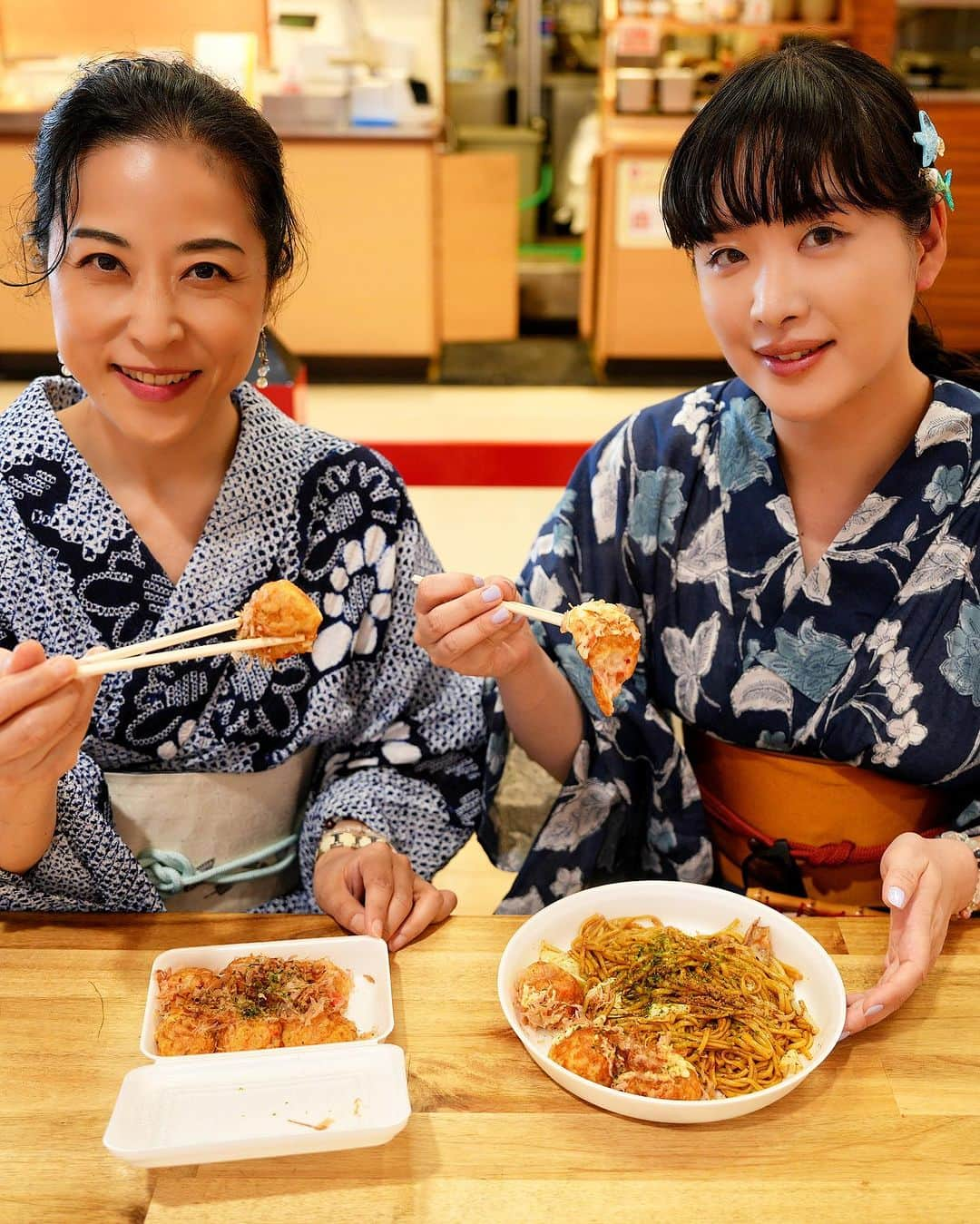 KagitaYukikoさんのインスタグラム写真 - (KagitaYukikoInstagram)「たこ焼き たこやき🐙  📷　@shinji.k.photo  #夏の終わり #縁日ごっこ  #たこやき #たこ焼き #🐙　 #浴衣女子　 #浴衣 #奈良 #奈良愛 #金魚ミュージアム #photo #カメラ #📷 #👘 #あゆ #浜崎あゆみ #曲 #bgm #song」9月26日 21時46分 - mermaid.yukinko