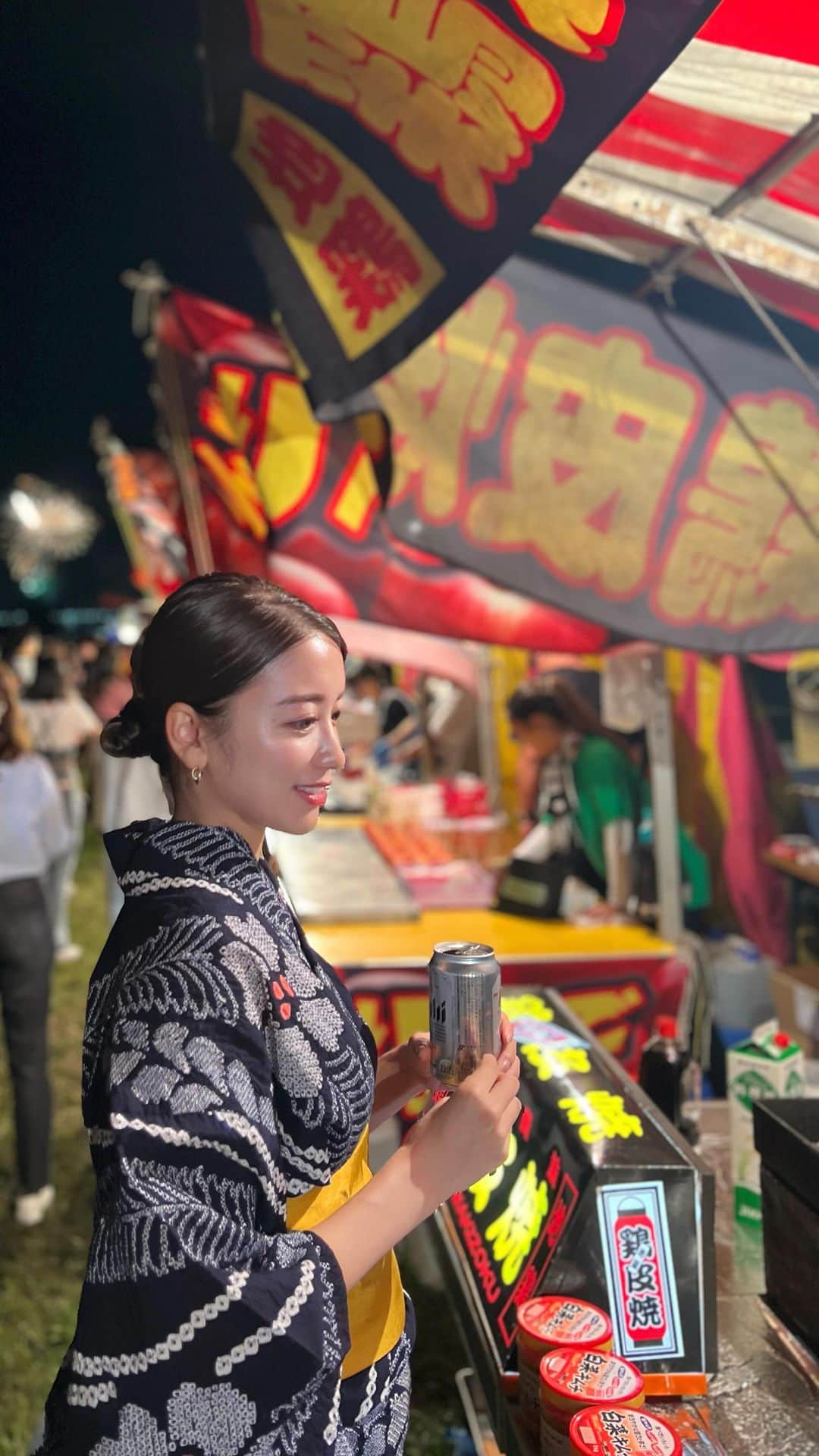 西村まどかのインスタグラム：「電車×花火🚊🎇 #調布花火 ㅤㅤㅤㅤㅤㅤㅤㅤㅤㅤㅤㅤㅤ 電車が飛んでるみたいで、背景に花火なんて 映画みたいな世界で本当に綺麗だった🌙 ㅤㅤㅤㅤㅤㅤㅤㅤㅤㅤㅤㅤㅤ そして近くご当地ラーメン探すのが幸せ。 #締めラーメン  ㅤㅤㅤㅤㅤㅤㅤㅤㅤㅤㅤㅤㅤㅤㅤㅤㅤㅤㅤㅤㅤㅤㅤㅤ ㅤㅤㅤㅤㅤㅤㅤㅤㅤㅤㅤㅤ」