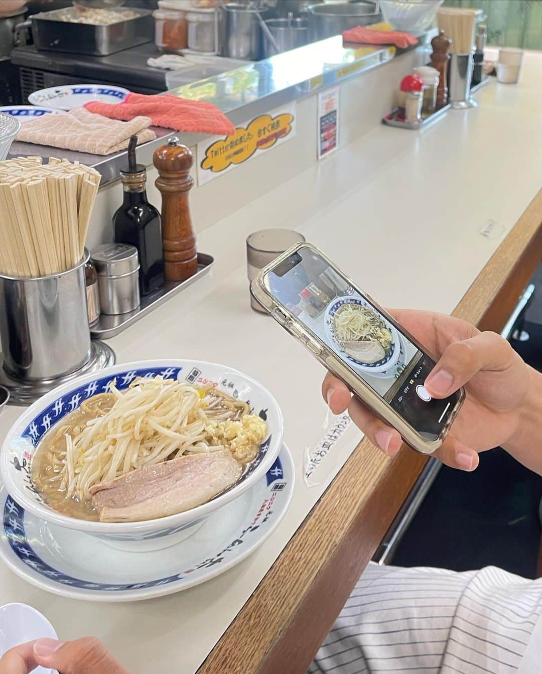 蘂さんのインスタグラム写真 - (蘂Instagram)「人生初二郎系ラーメン食べてお腹【ﾀﾋ】でした笑」9月26日 13時10分 - zui____chan
