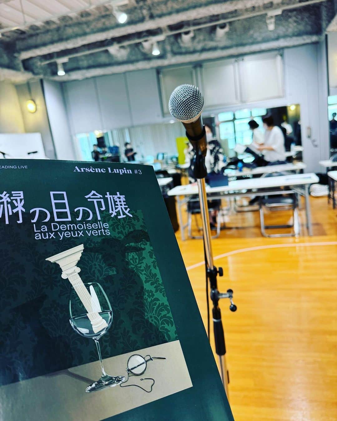 関智一のインスタグラム：「これから朗読劇ルパンのお稽古！  #緑の目の令嬢 #木村良平」