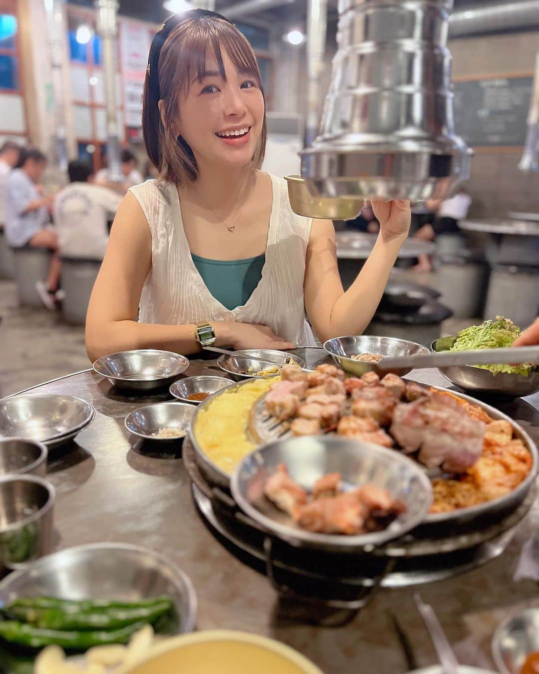 石井あみさんのインスタグラム写真 - (石井あみInstagram)「🥩 セブにもたくさんある、 サムギョプサルのお店。 ほとんどがフィリピン人も大好きな Unlimited(食べ放題)ですが、 ここは単品オーダのお店。 一番人気なサムギョプサル屋さんかな？  冷凍ではないFreshな色んな 種類のお肉が食べられます。  サムギョプサルはもちろん 食べ放題の卵蒸しやサラダ付き🥢  インスタント海鮮ラーメンも美味しかった。  よくある丸椅子スタイルのお店は、 子どもは座りにくいから避けてたのだけど、 ベビーチェアもあって 安心しました。  405だと思ってたら415だった。 405はダンナや。  @415_dining_room  FLC Center, 888 Hernan Cortes St, Mandaue City.Cebu.  PM5:00~ 早めがオススメ Cash Only ※10/3まで臨時休業のようです！⚠️  #cebu#セブ島#セブ島移住#セブ島留学#海外移住#海外子育て#語学留学#親子留学#セブ島留学エージェント#セブヨロ#cebuamiグルメ」9月26日 13時21分 - ami_cebuyolo