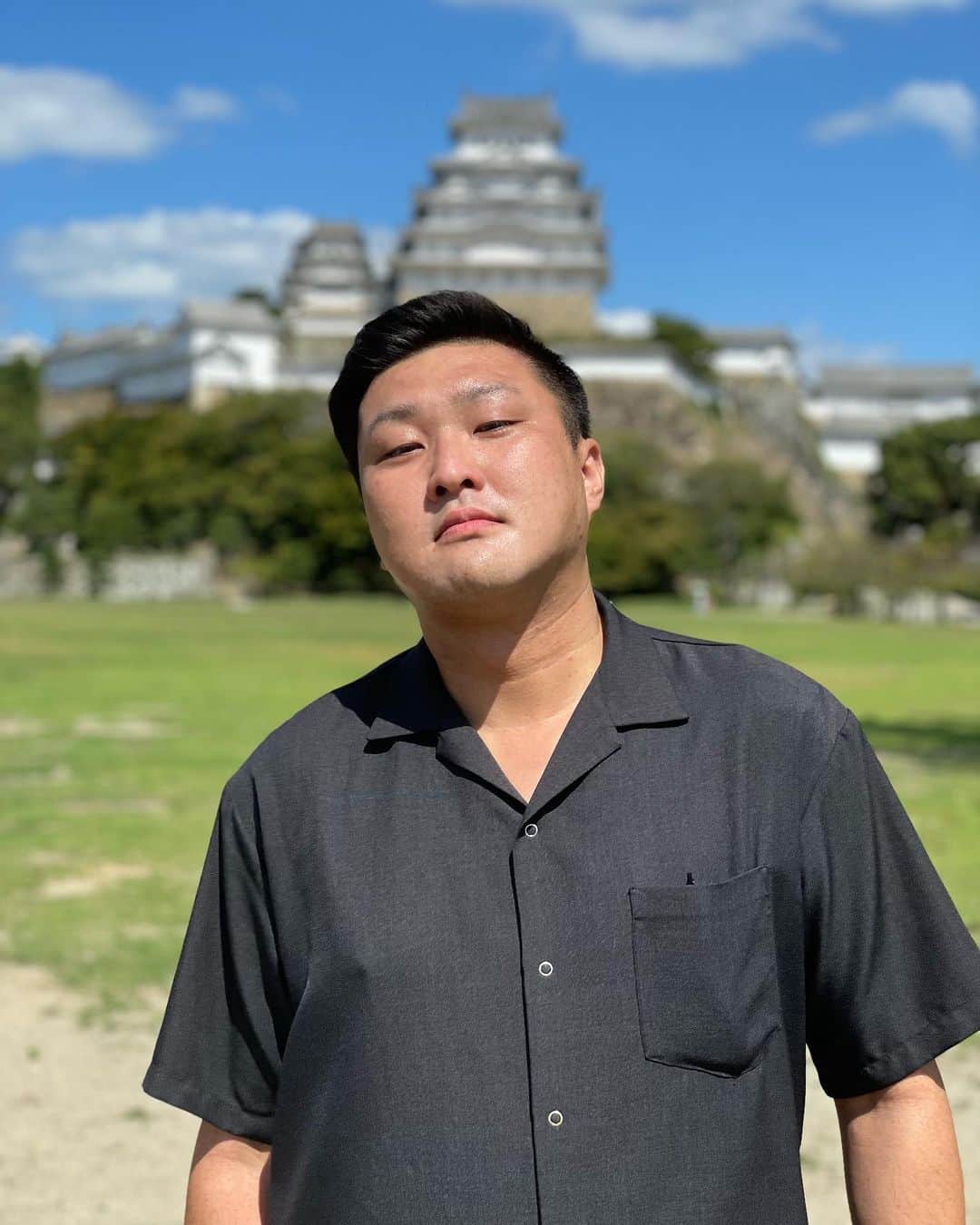 日高隼人のインスタグラム：「bachoに無理言って人生初の姫路を堪能してきました。  城、ラーメン、ライブと満喫しました。  そして、またbachoとKING BROTHERSとスリーマンやりたい💥」