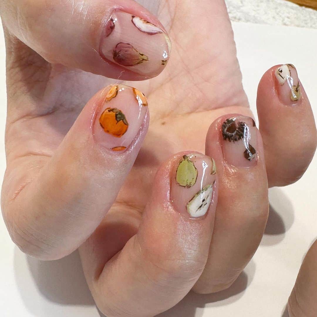 関根祥子のインスタグラム：「🍐🍏🌰🥭  秋のフルーツ💅  #mojonail #nail #nails.」