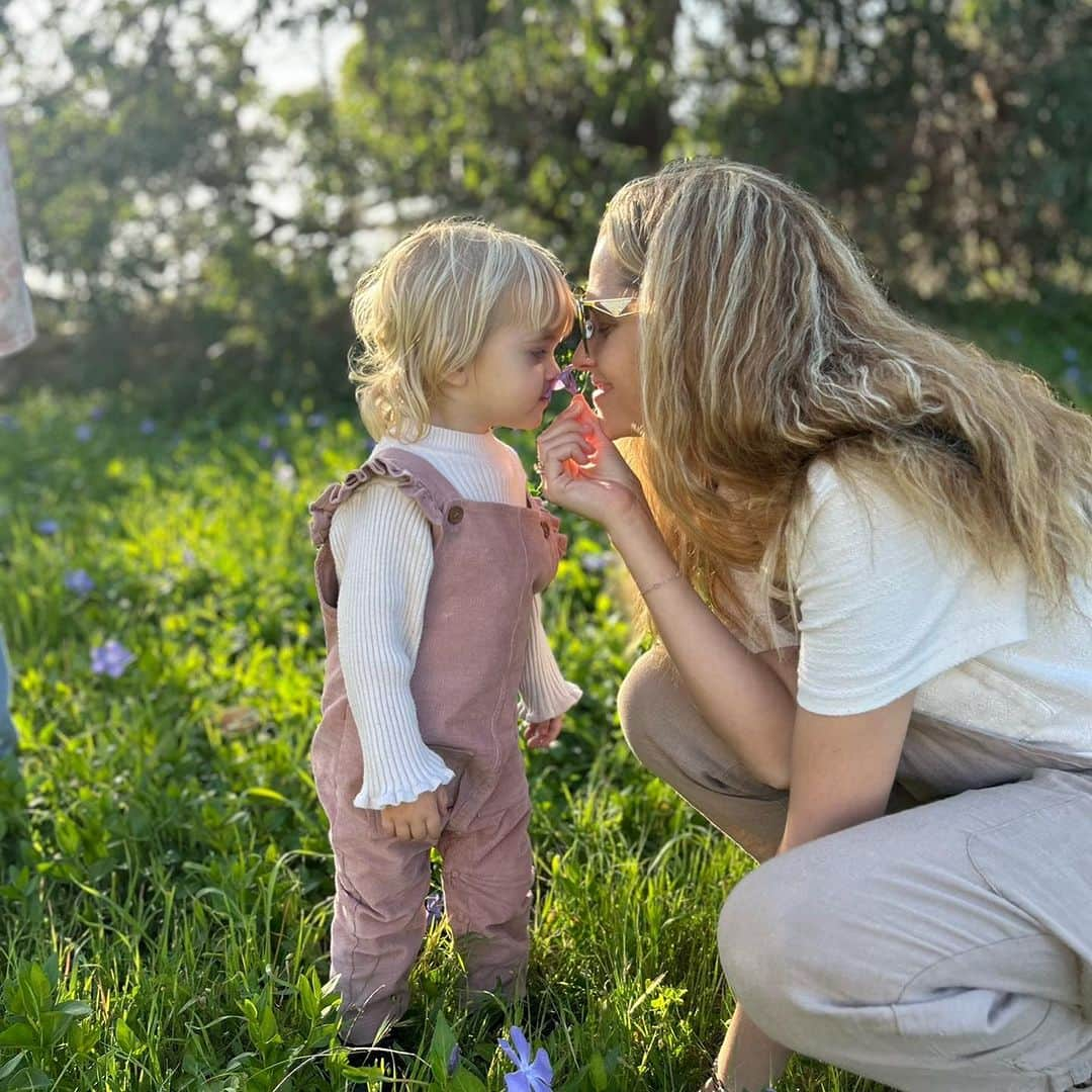 テリーサ・パーマーさんのインスタグラム写真 - (テリーサ・パーマーInstagram)「All the lovely days spent with my daughters ☀️🌈🦄🧚🏻‍♂️ happy #internationaldaughtersday sometimes it doesn’t even feel real 🥹♥️」9月26日 14時55分 - teresapalmer