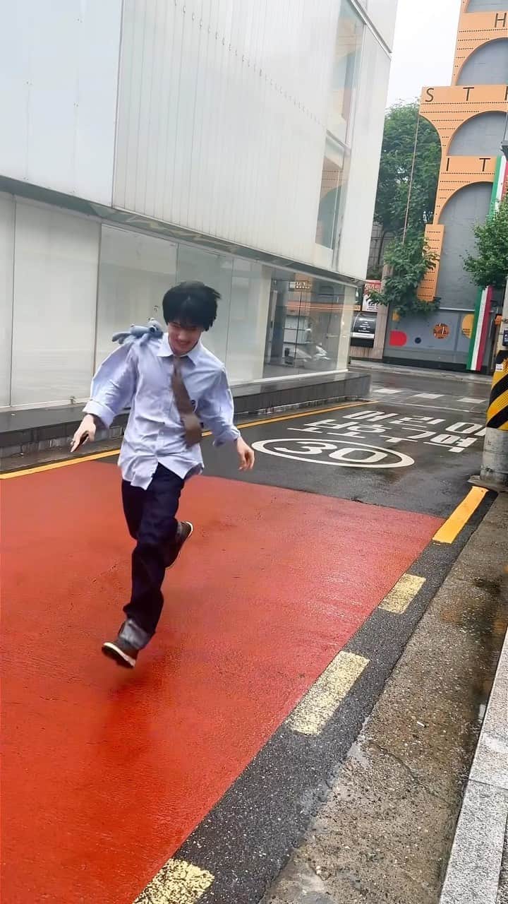 のインスタグラム：「rainy day...✌🏻✊🏻✋🏻  #RENJUN #JENO #JISUNG  #NCTDREAM #NCT」