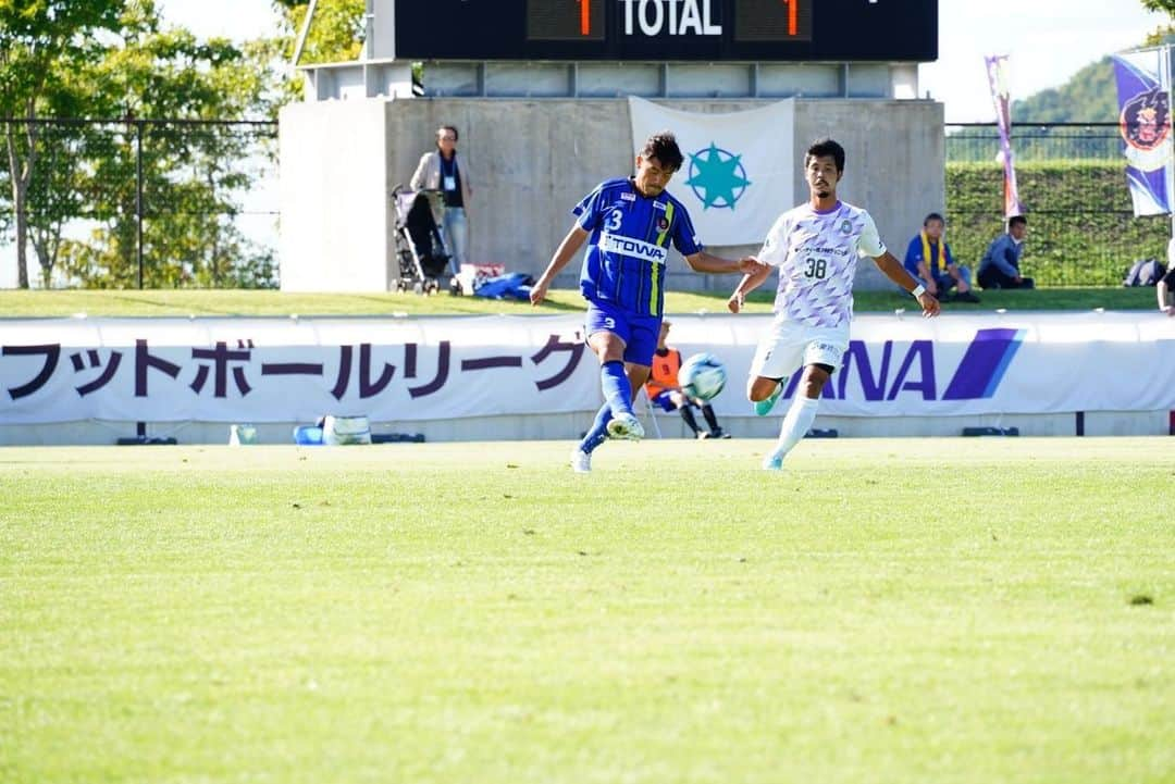 多々良敦斗さんのインスタグラム写真 - (多々良敦斗Instagram)「JFL 第22節 vs レイラック滋賀 3-2  勝利  残り8試合で勝ち続けないといけない中で今年初めての形での勝利。  先制され、追いつき、逆転し、追いつかれ、勝ち越す。 苦しい試合をモノに出来た事。 これは大きな収穫。  残り7試合。 全て決勝戦。  戦い続ける！！  #JFL #レイラック滋賀 #勝利 #決勝戦 #昇格 #困難 #壁 #乗り越える #ピーオーワークスアシスト株式会社  #パーソナライズラボ #ムゲンバイオニック #ラインメール青森 #青森一体 #メンタル #アスリート心理トレーナー #多々良敦斗」9月26日 15時11分 - atsuto.t