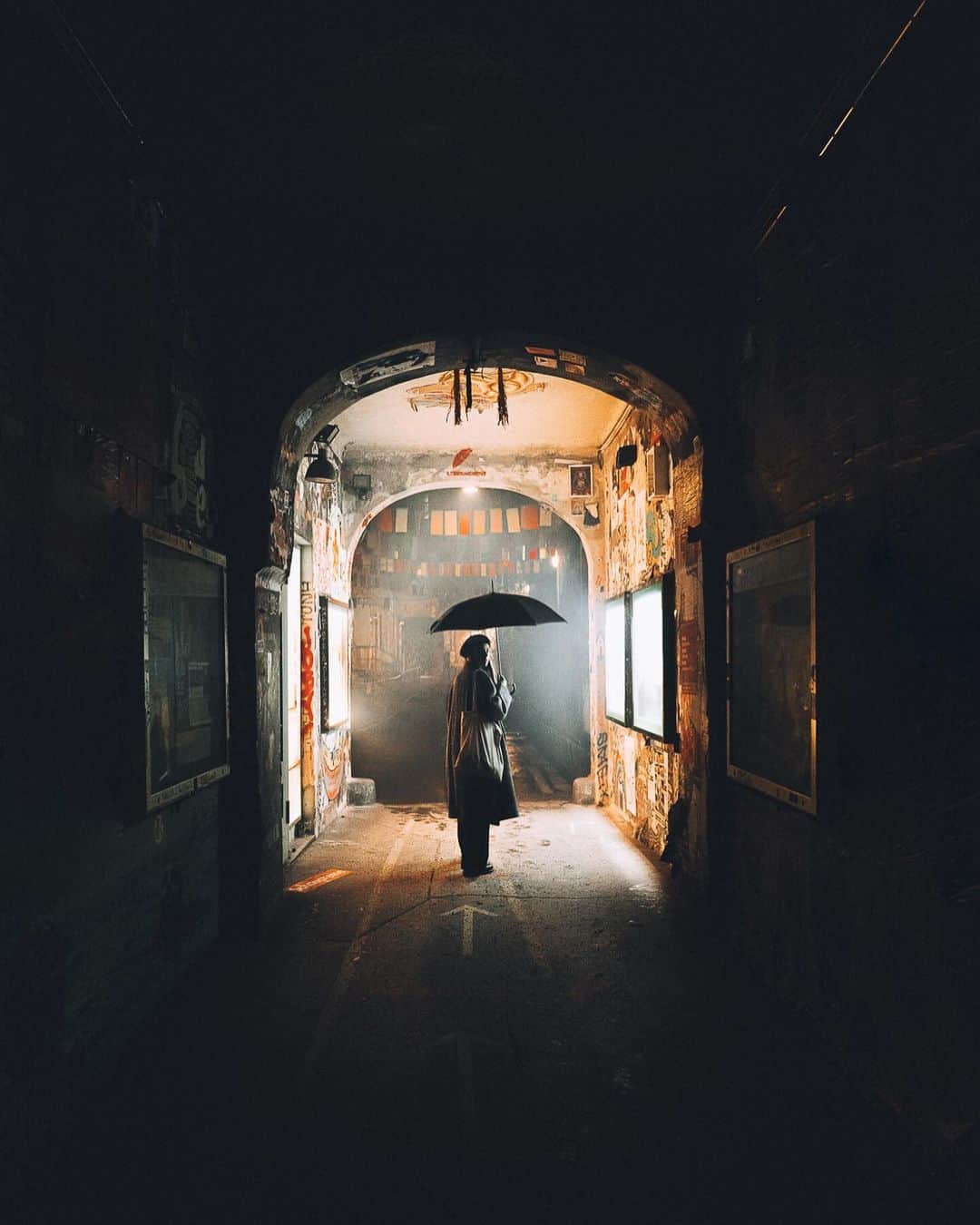 Thomas Kakarekoのインスタグラム：「[and it pulls me back in] This gallery presents Berlin as I often see it -  subdued, layered, and full of nuance. It’s about the city’s quieter, more contemplative moments, seen in stark contrast and moody tones. For me, there’s something inherently compelling about this alternative view, one that continues to draw me in. #berlin」