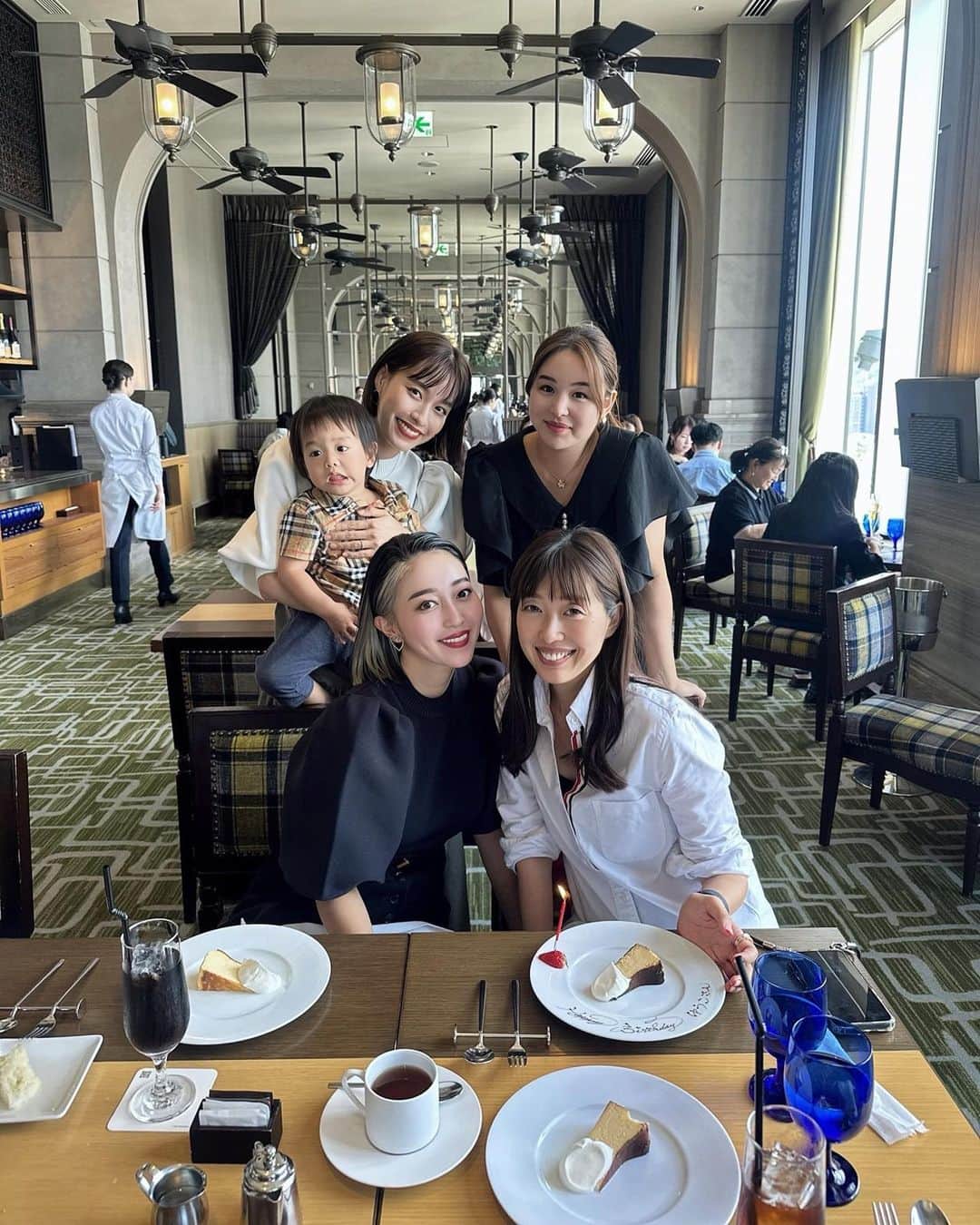 のインスタグラム：「. みんなのお姉さん @yukoshibamoto ゆうこさん 遅くなりましたがお誕生日おめでとうございます🥳💓 いつも色々教えてもらってる☺️🫰 インスタの韓国ドラマレポ🫶めちゃくちゃ参考なるよ🥹 #オリエンタルホテル旧居留地」