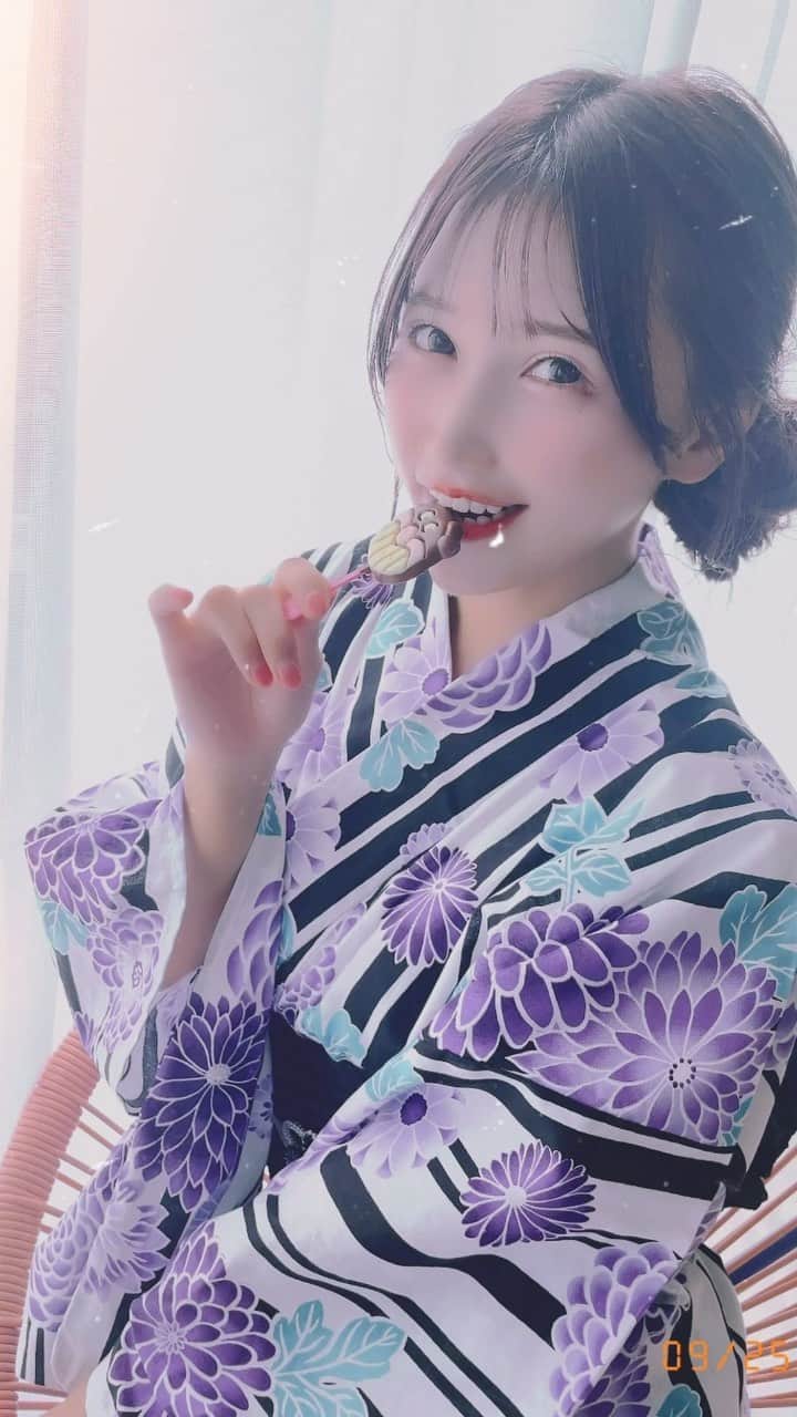 のインスタグラム：「今年来た浴衣2着まとめてみた- ̗̀ ♡ ̖́- 来年も着れますようにっ🙏🍀*゜  #くびれ職人 #followme #gravure #model #フォロー大歓迎 #グラビア #グラビアアイドル #コスプレ #instagood  #被写体  #角色扮演  #外拍模特兒  #性感內衣  #ナイスヒップ  #競泳水着  #浴衣  #夏」